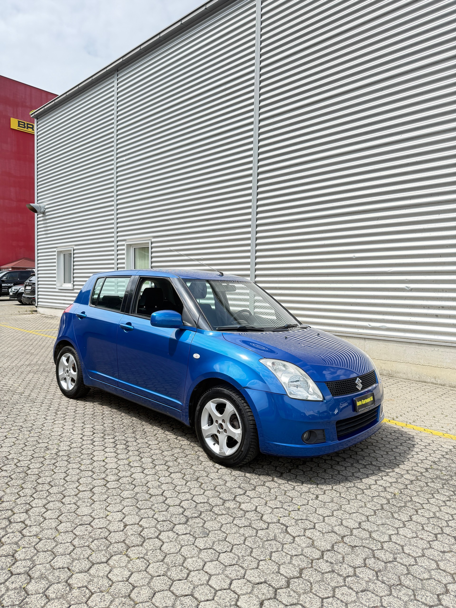 SUZUKI Swift 1.3i 16V GL Top-image-0