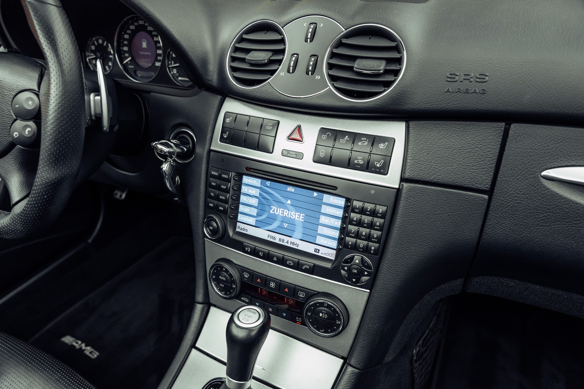 MERCEDES-BENZ CLK 63 AMG Avantgarde 7G-Tronic 1/119-image-13