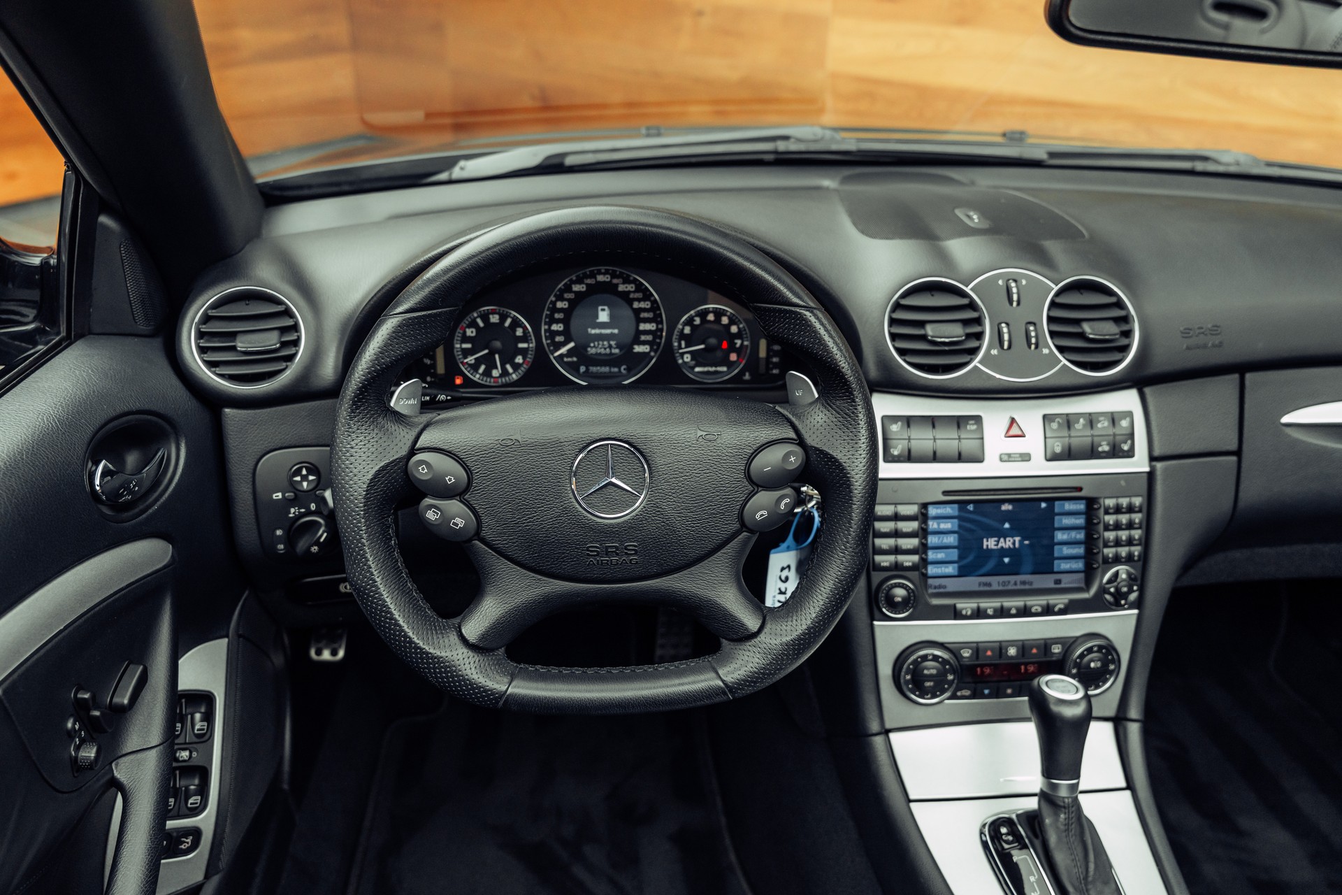 MERCEDES-BENZ CLK 63 AMG Avantgarde 7G-Tronic 1/119-image-14