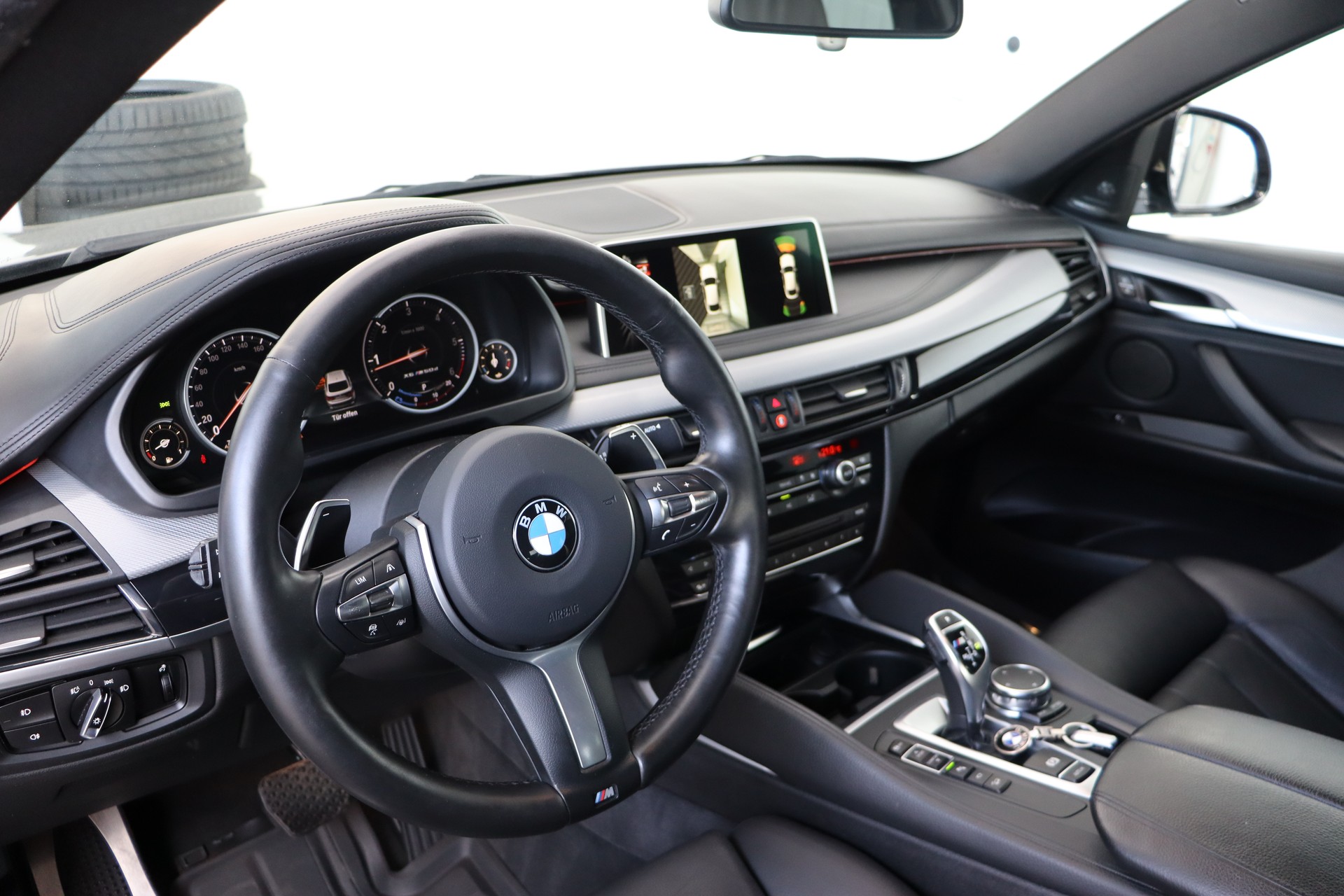 BMW X6 M50D STEPTRONIC ** TIEFERGELEGT ** AVERSUS FELGEN ** FRISCH AB MFK UND SERVICE **-image-11