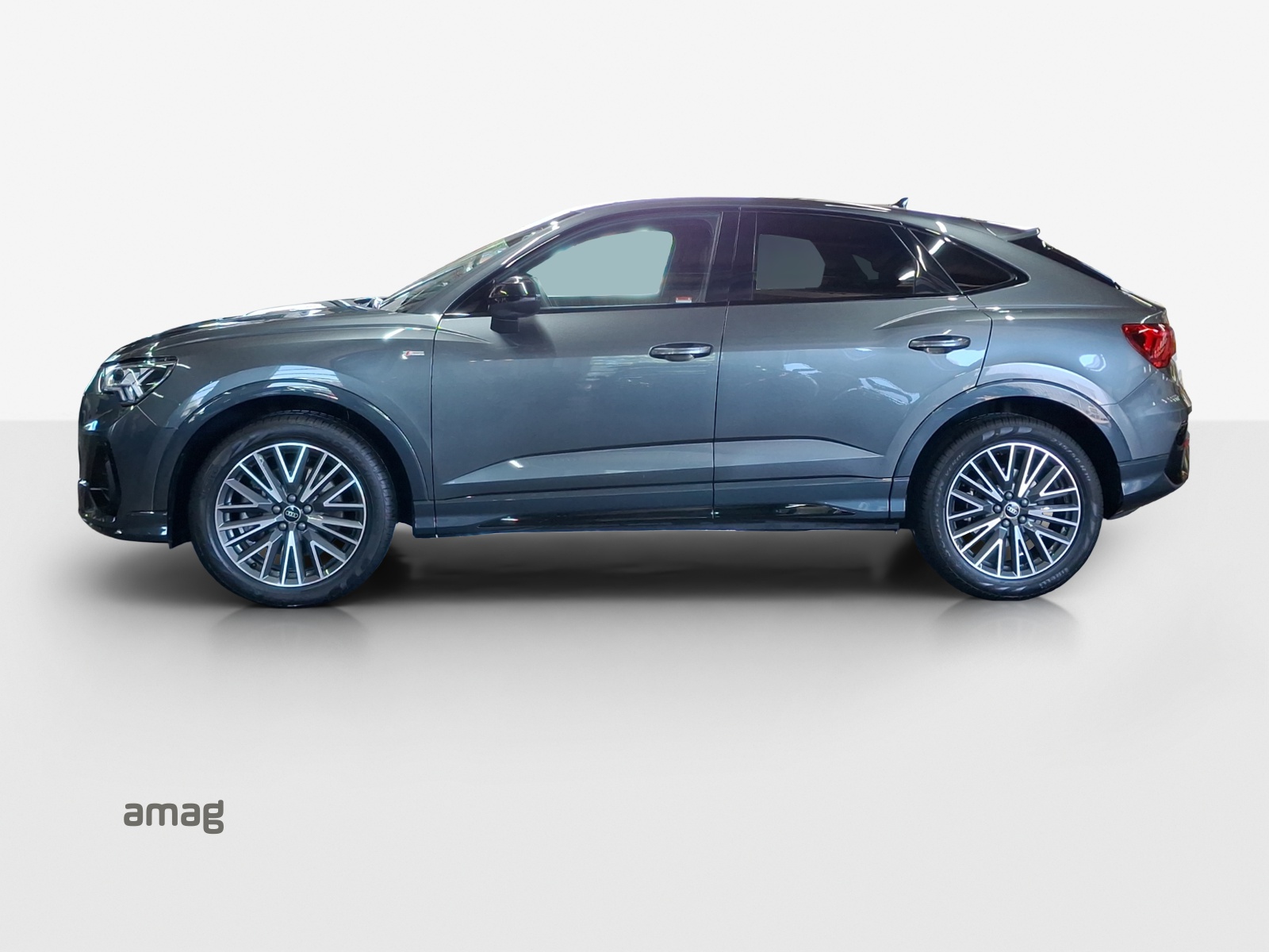 AUDI Q3 Sportback 40 TFSI S line quattro S-tronic-image-1