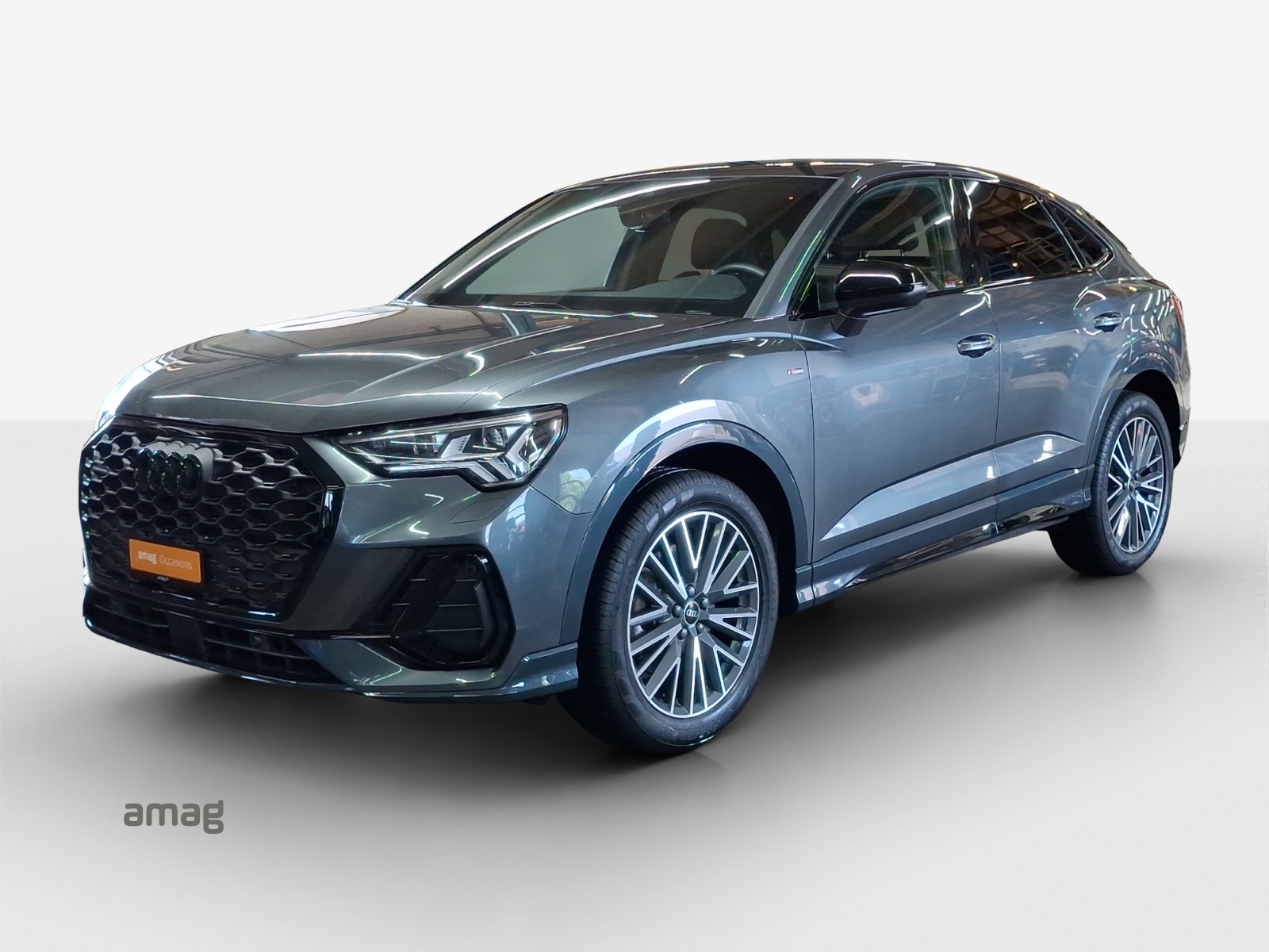 AUDI Q3 Sportback 40 TFSI S line quattro S-tronic-image-0