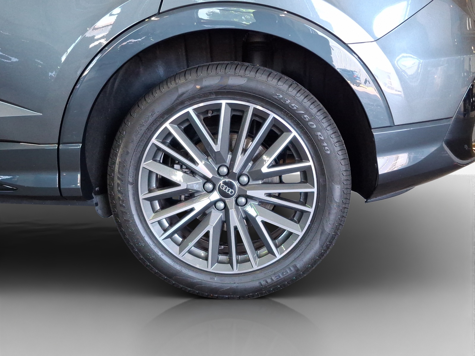 AUDI Q3 Sportback 40 TFSI S line quattro S-tronic-image-13