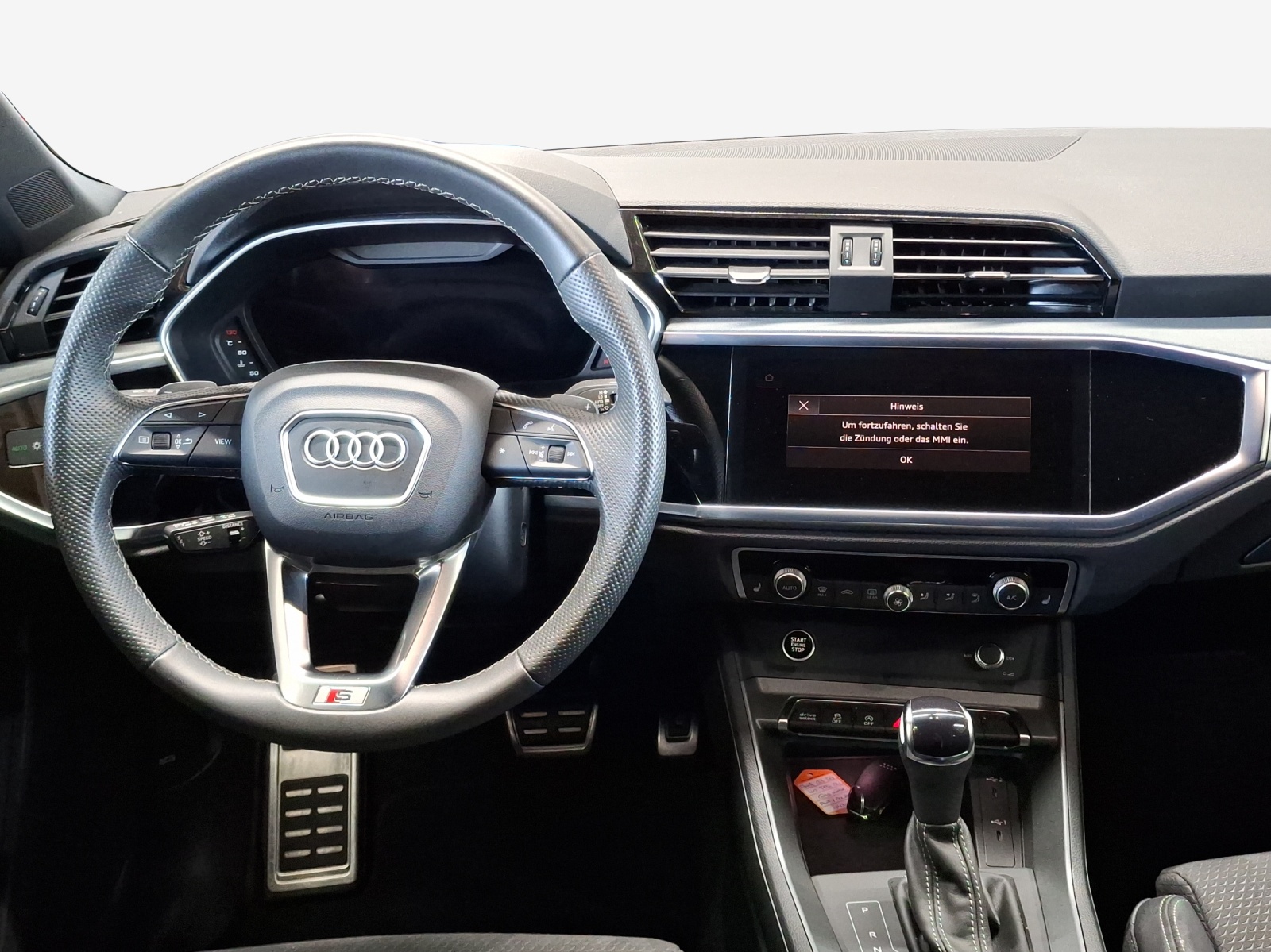 AUDI Q3 Sportback 40 TFSI S line quattro S-tronic-image-8