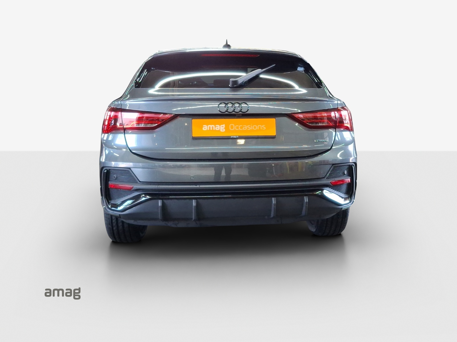 AUDI Q3 Sportback 40 TFSI S line quattro S-tronic-image-3