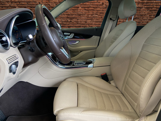 MERCEDES-BENZ GLC 300 4Matic-image-11
