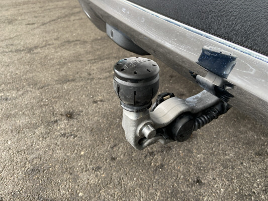MERCEDES-BENZ GLC 300 4Matic-image-6
