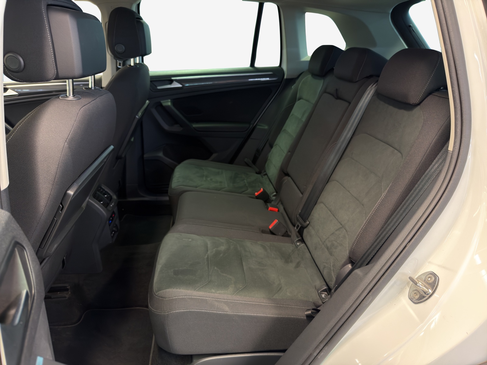VW Tiguan 2.0TSI Highline 4Motion DSG-image-11