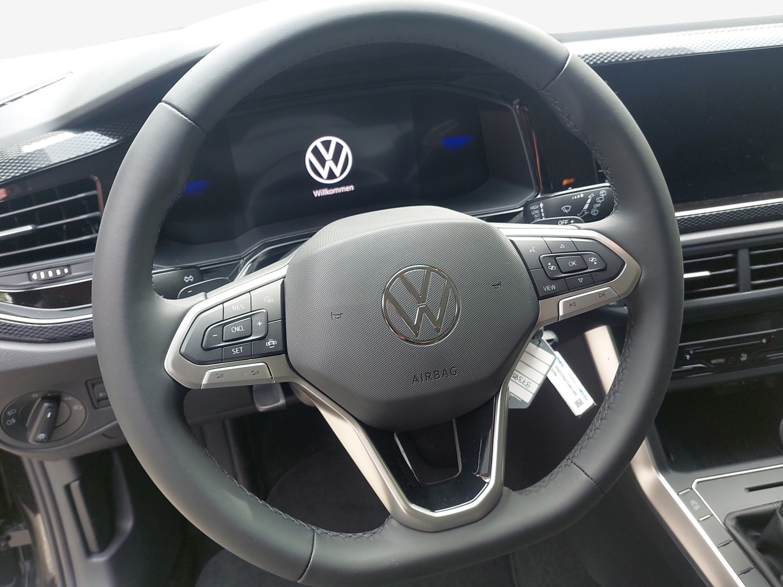 VW Polo 1.0 TSI Life DSG-image-9