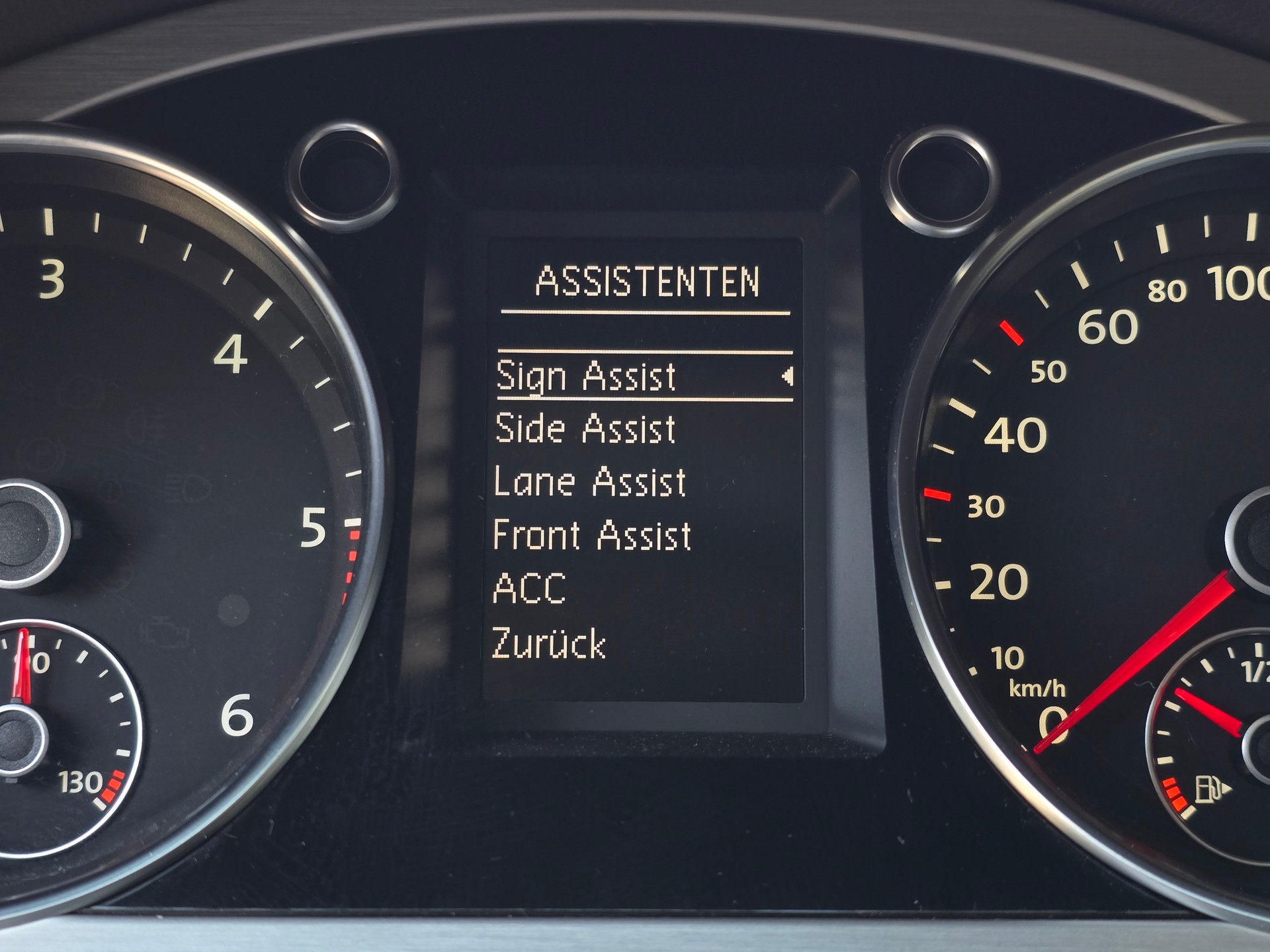 VW Passat Variant 2.0 TDI BMT Highline DSG-image-20