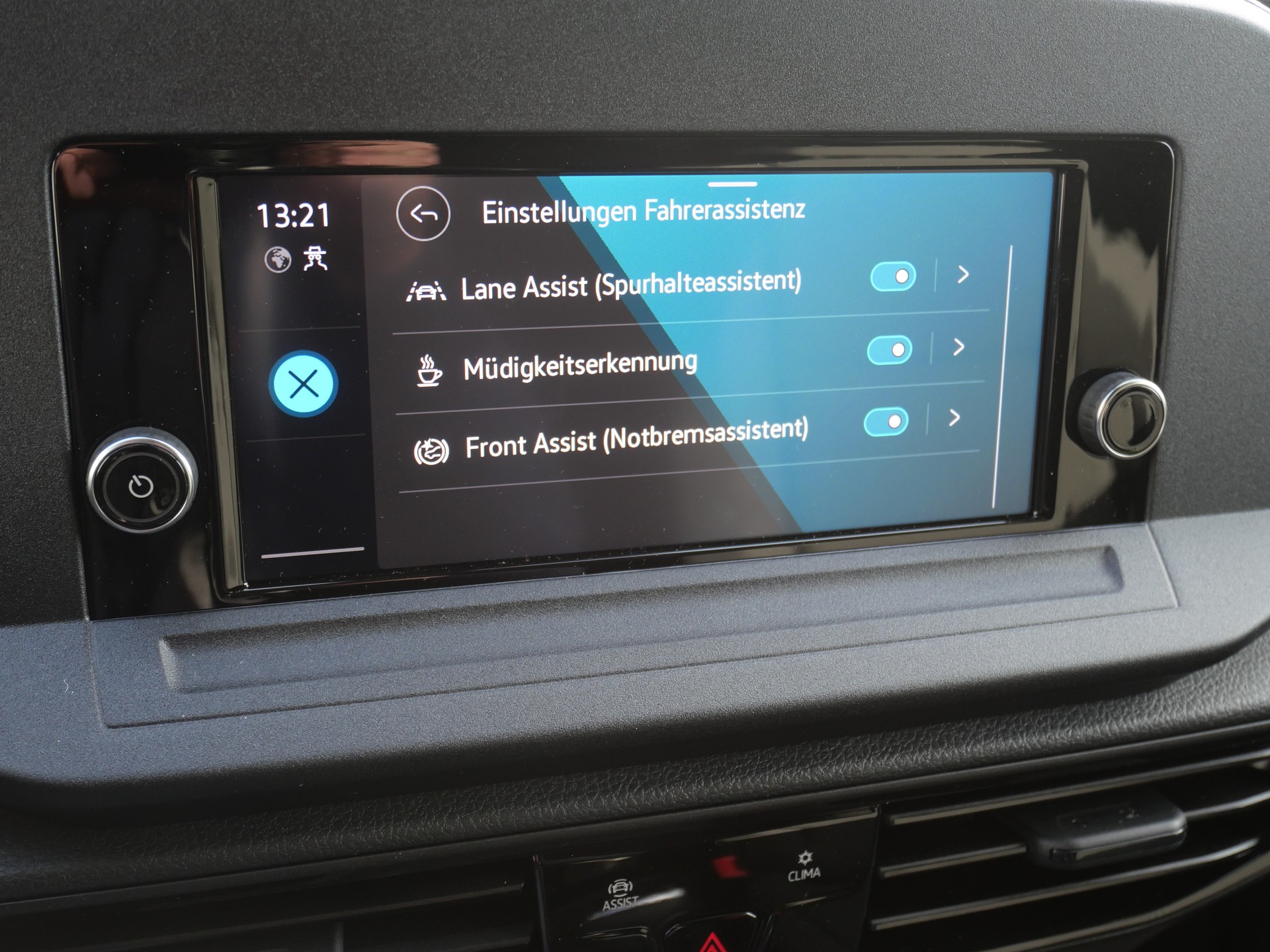 VW Caddy Cargo 2.0TDI 4Motion-image-17