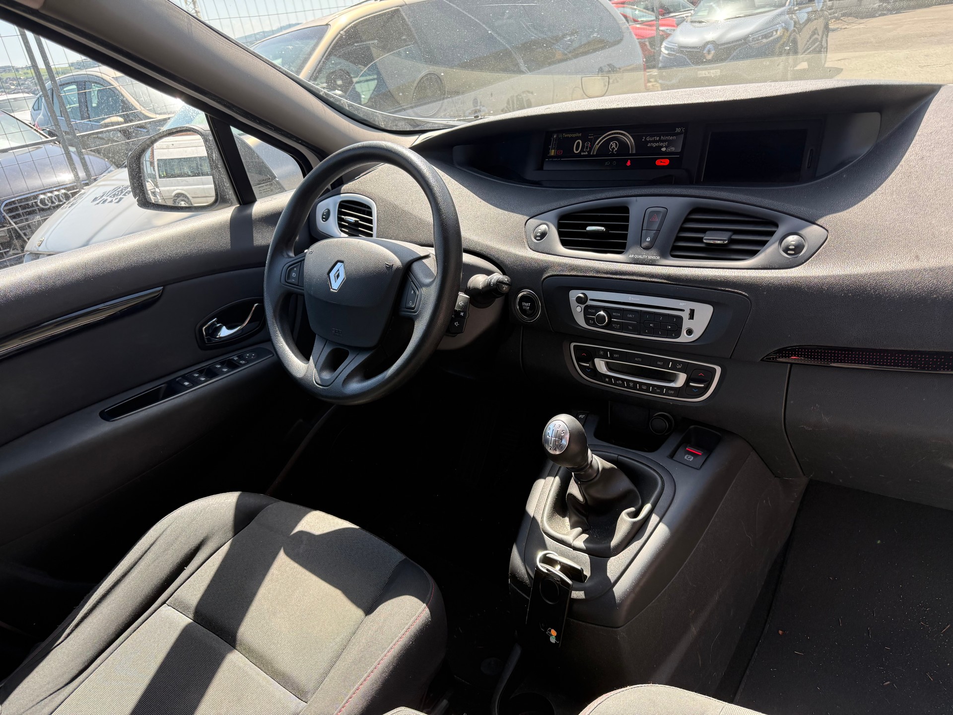 RENAULT Grand Scénic 1.5 dCi Expression-image-4