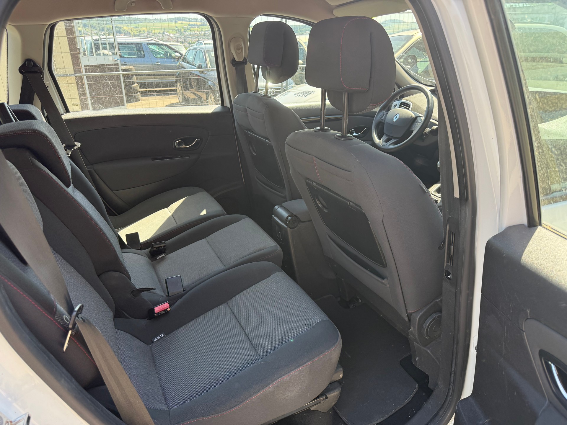 RENAULT Grand Scénic 1.5 dCi Expression-image-6