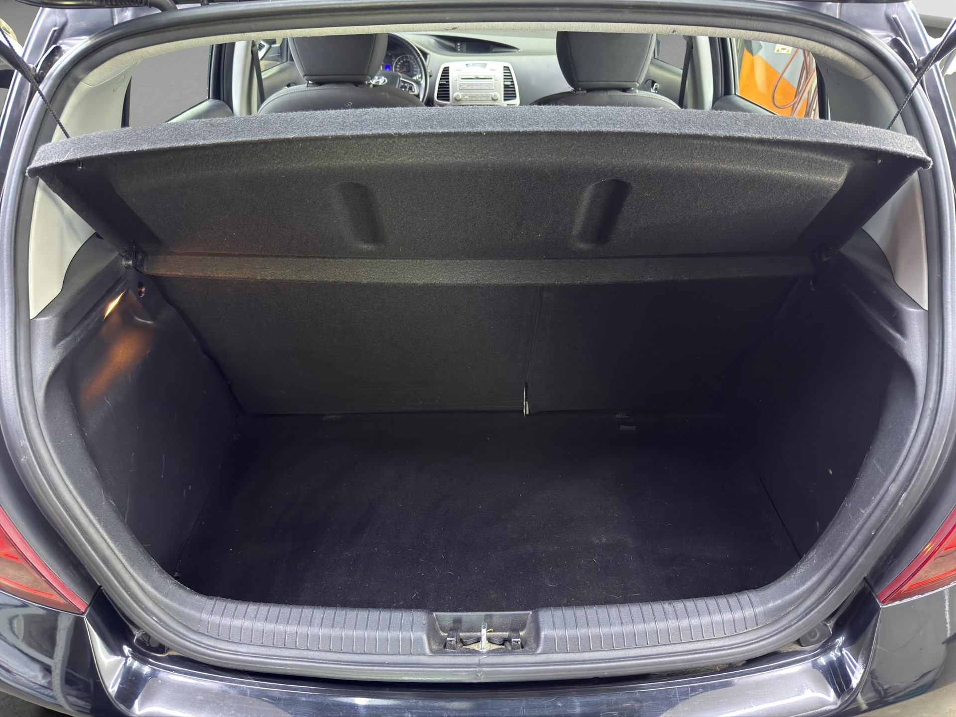 HYUNDAI i20 1.4 CRDi Style-image-6