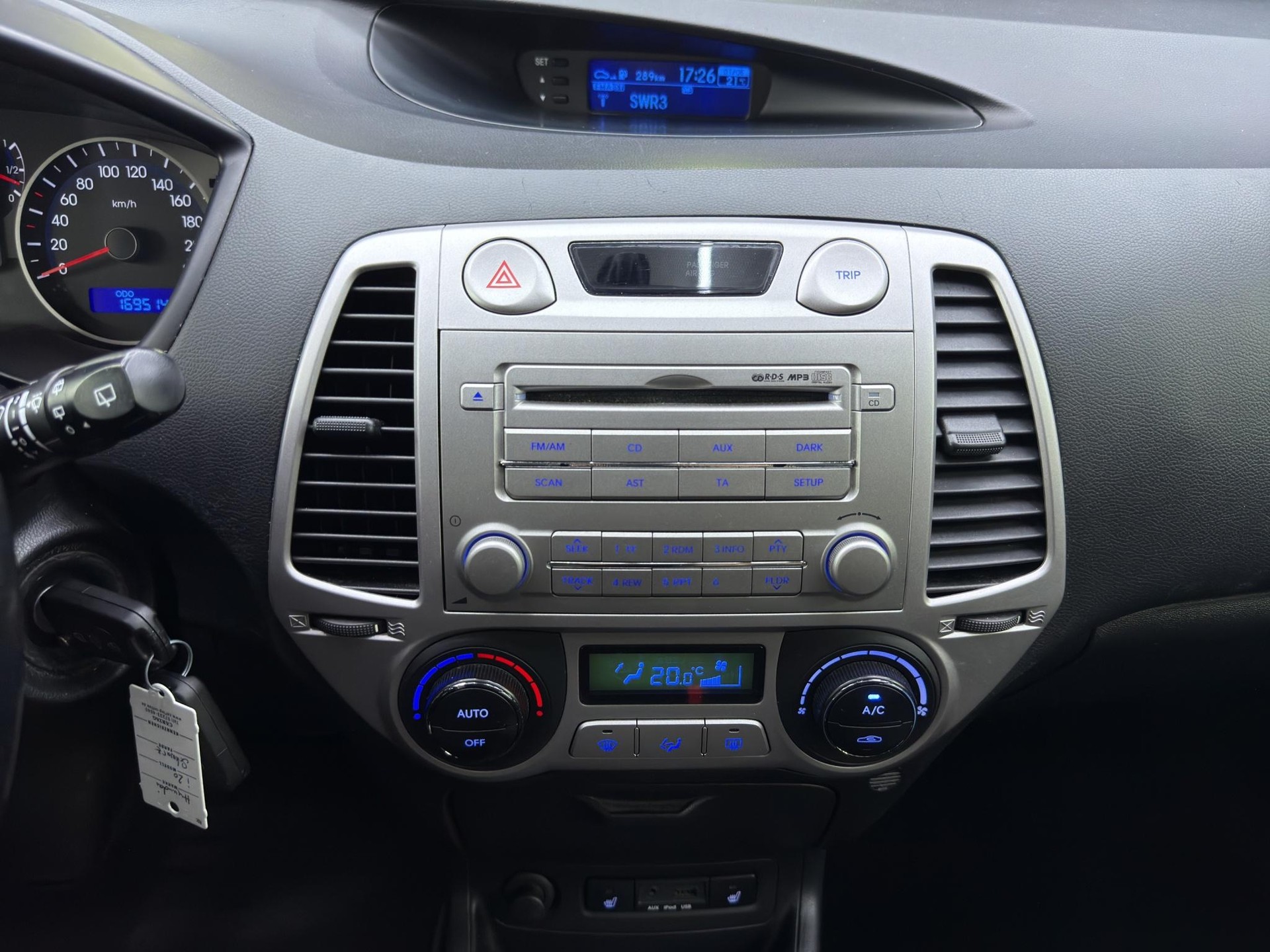 HYUNDAI i20 1.4 CRDi Style-image-14