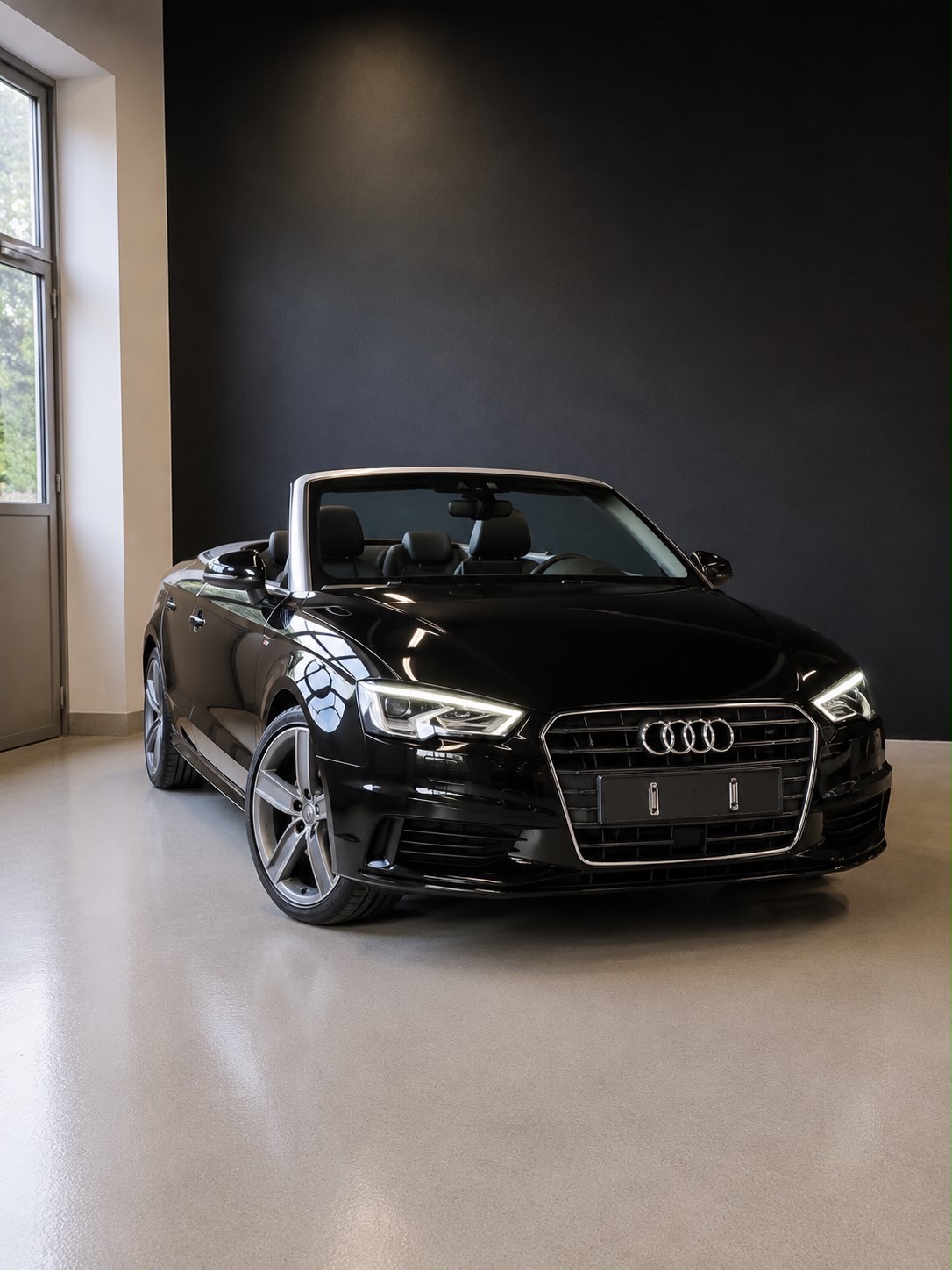 AUDI A3 Cabriolet 1.8 TFSI Ambiente S-tronic-image-3