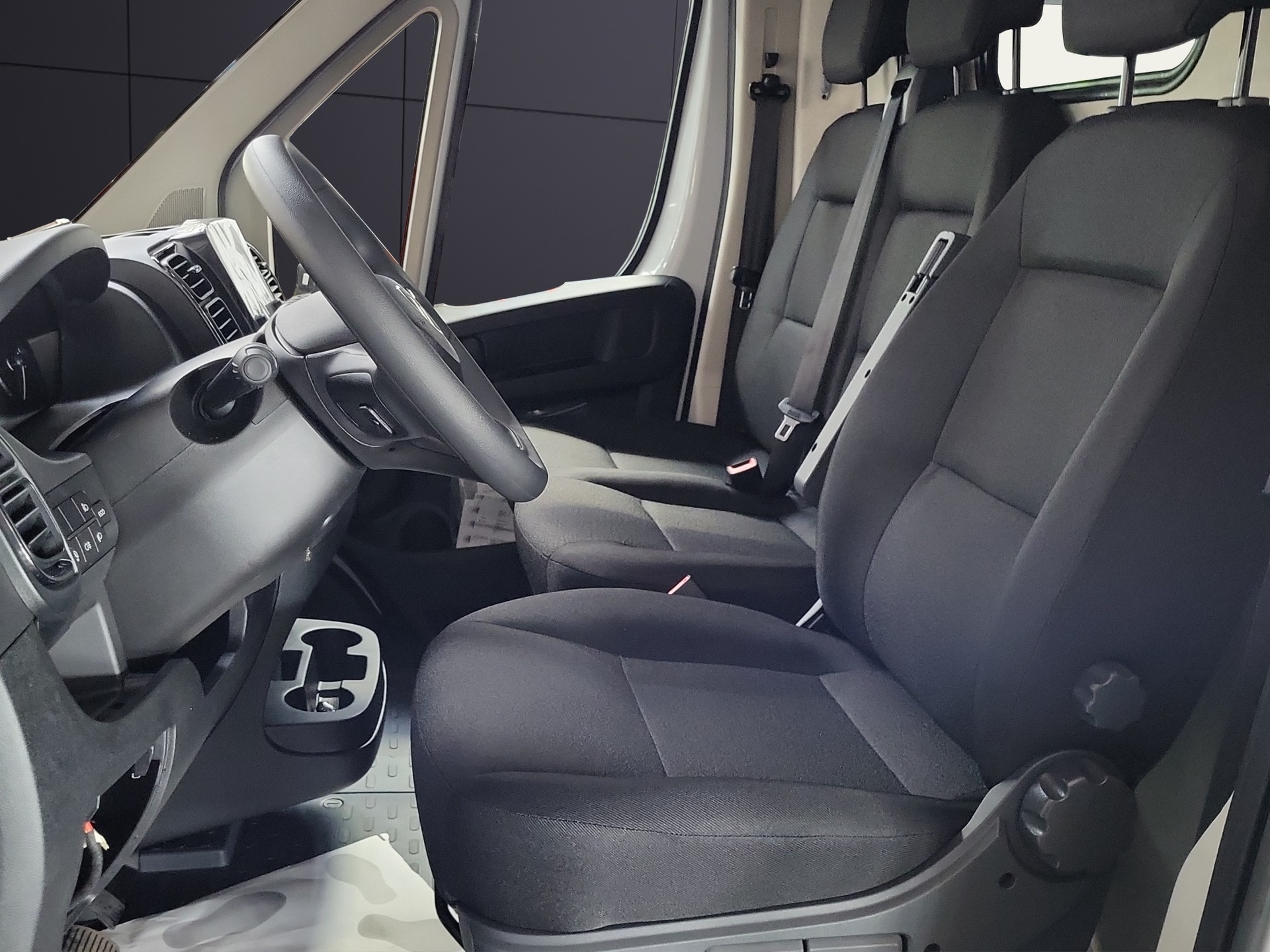 CITROEN Jumper 35+ 2.2HDi L2H2-image-4