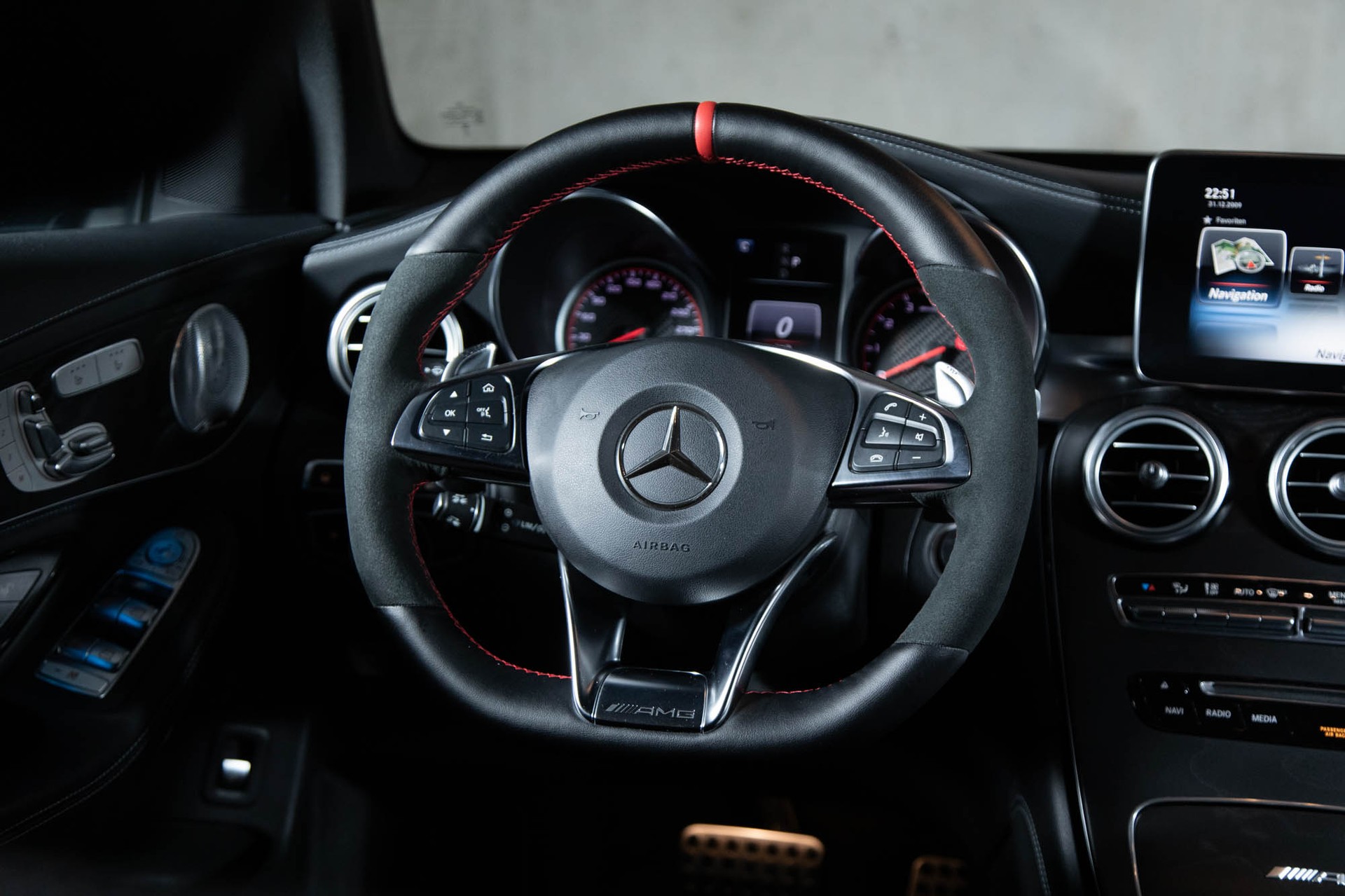 MERCEDES-BENZ GLC 63 S AMG 4Matic+ 9G-Tronic-image-20