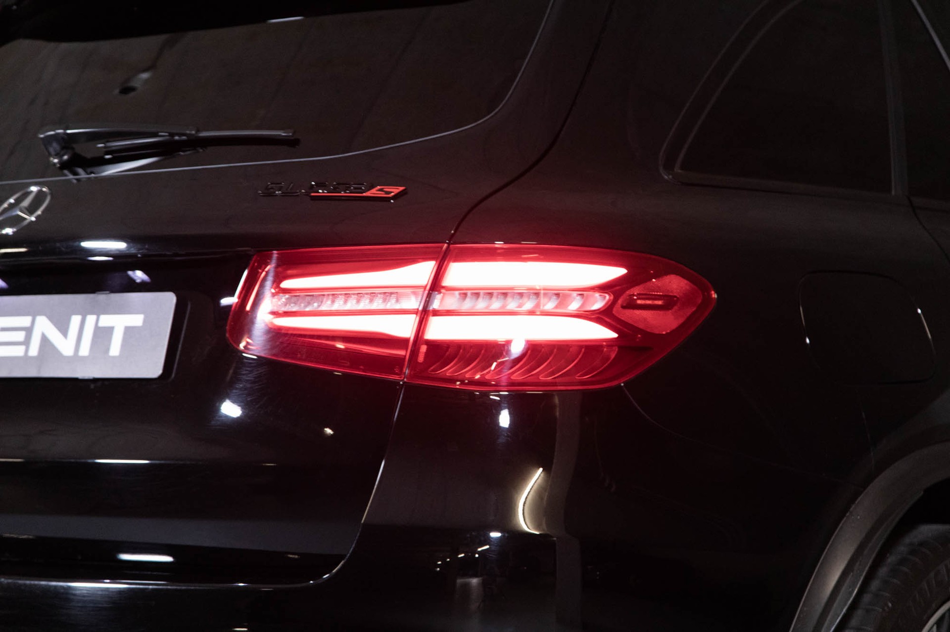MERCEDES-BENZ GLC 63 S AMG 4Matic+ 9G-Tronic-image-13