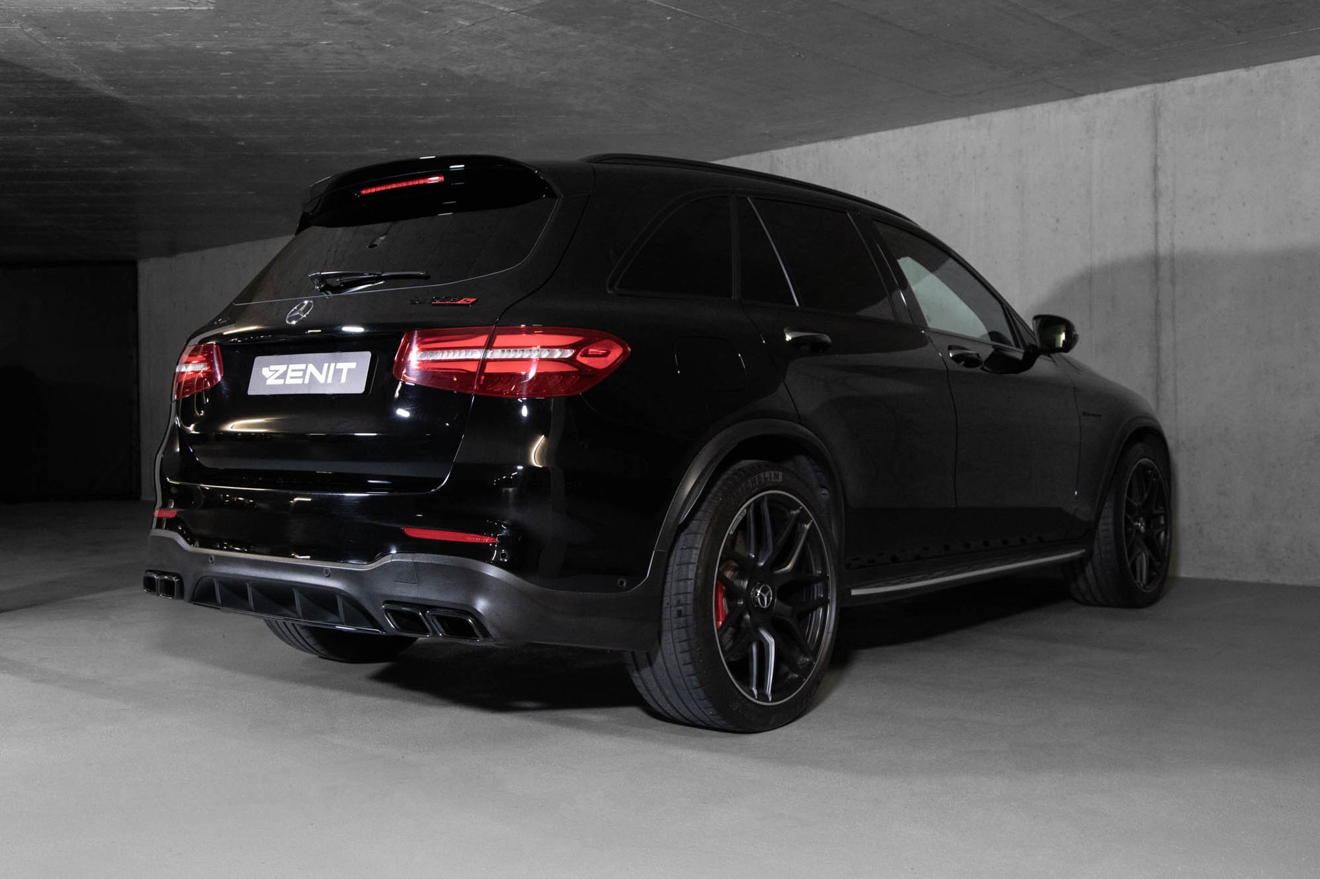 MERCEDES-BENZ GLC 63 S AMG 4Matic+ 9G-Tronic-image-9