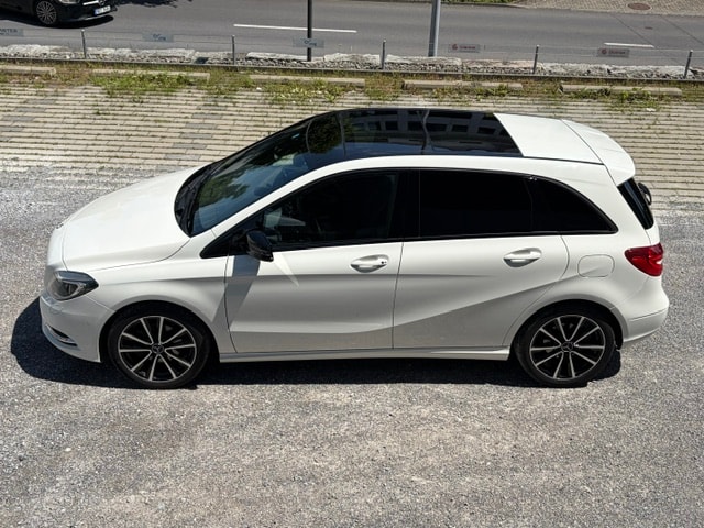 MERCEDES-BENZ B 200 BlueEF-image-0