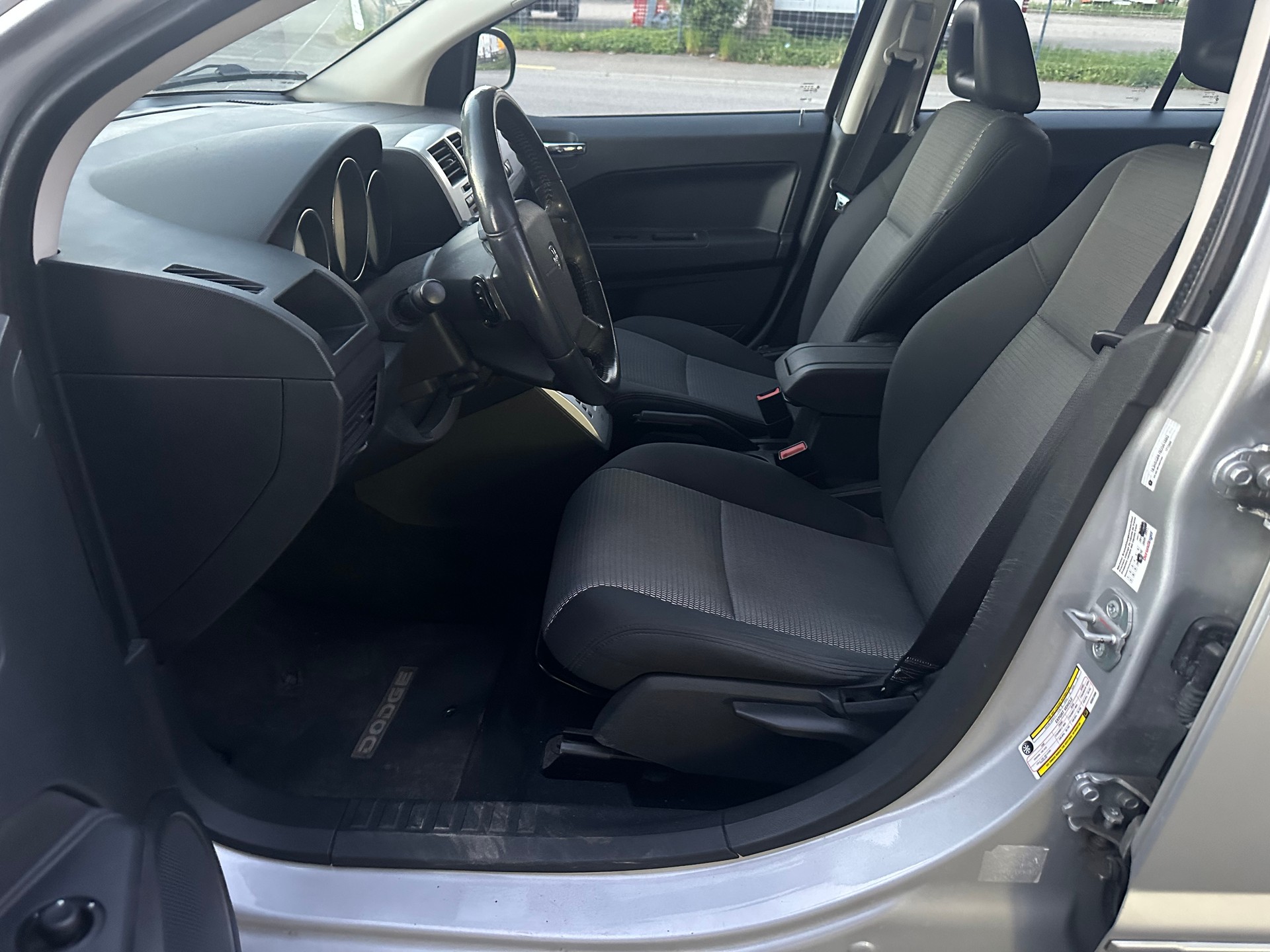 DODGE Caliber 2.0 SXT CVT-image-10