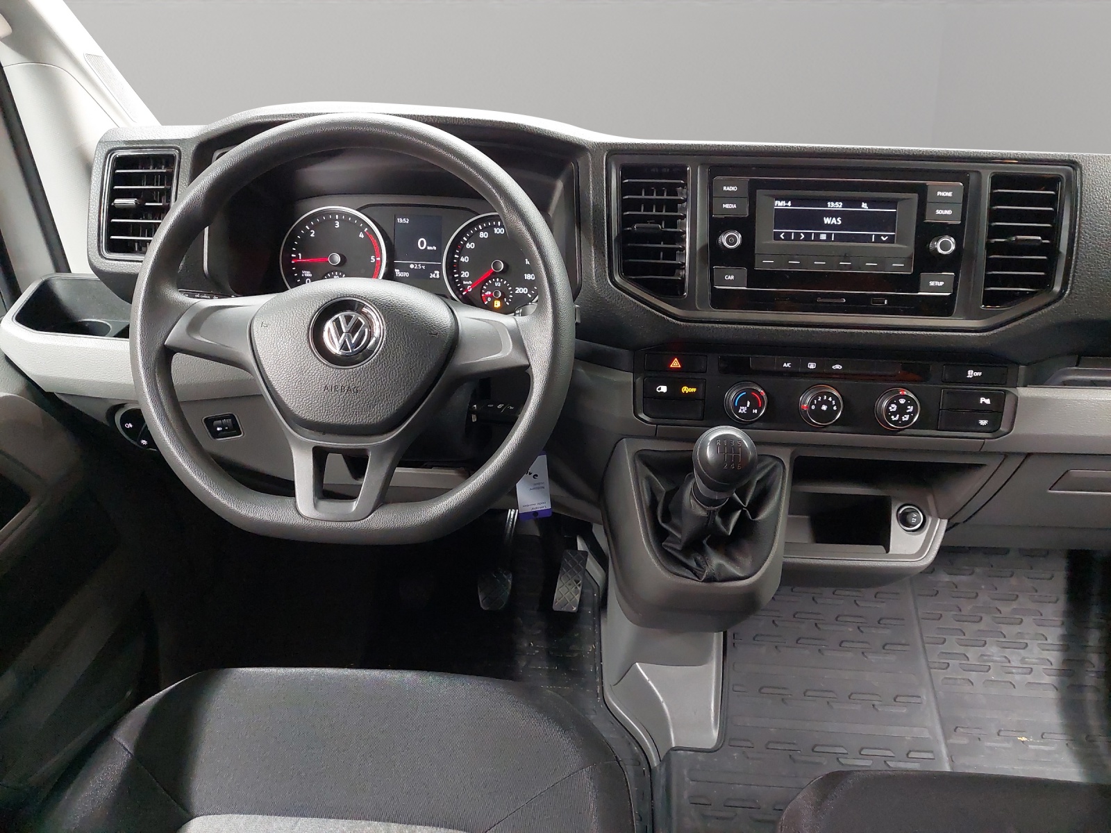 VW Crafter 35 2.0 TDI L4 4Motion-image-6
