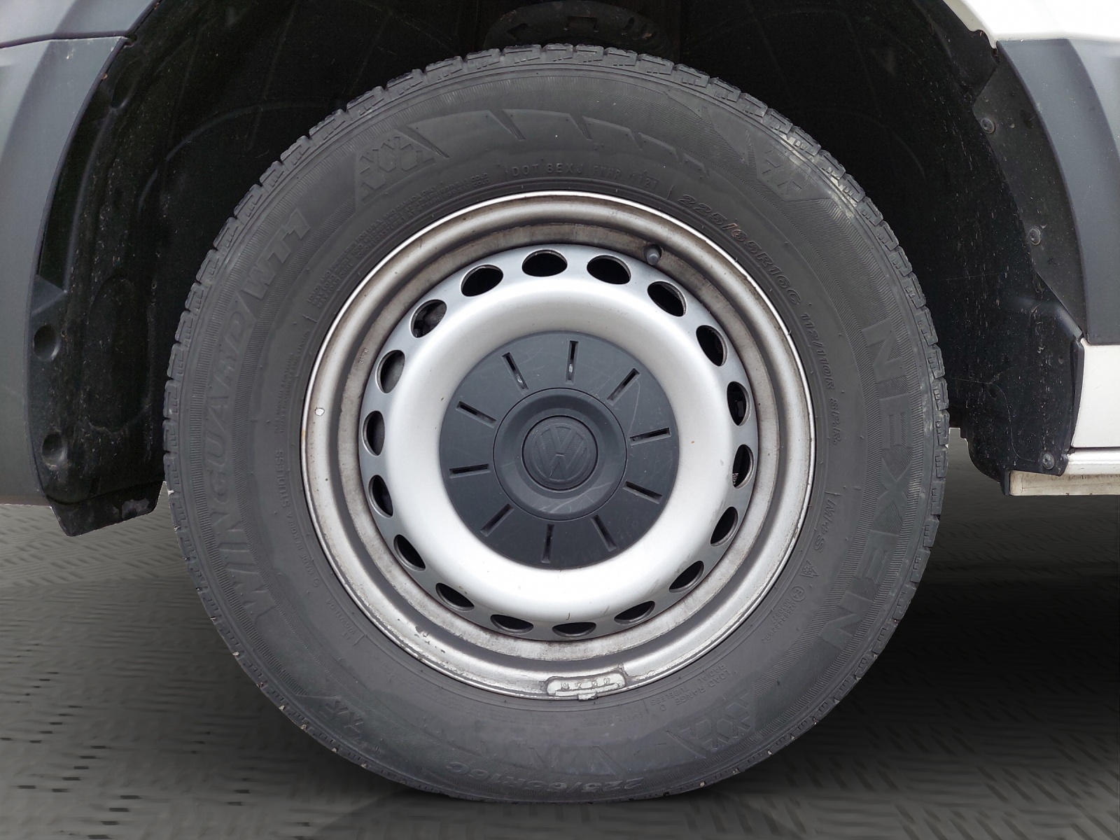 VW Crafter 35 2.0 TDI L4 4Motion-image-12