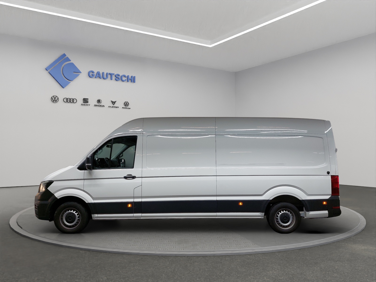 VW Crafter 35 2.0 TDI L4 4Motion-image-1