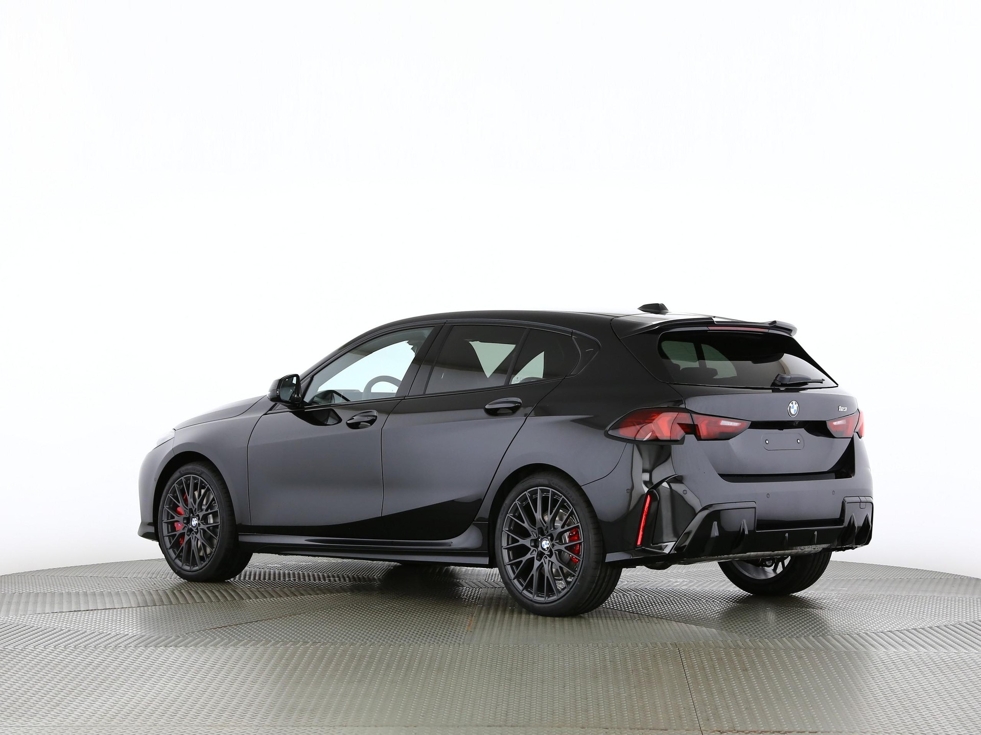 BMW 123 xDrive-image-14