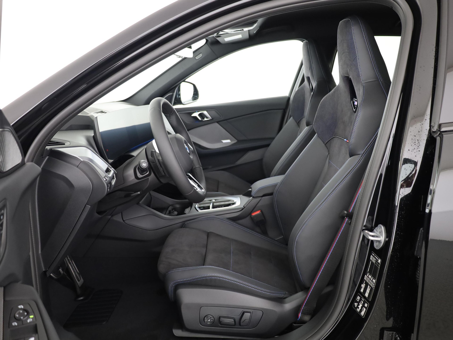 BMW 123 xDrive-image-4
