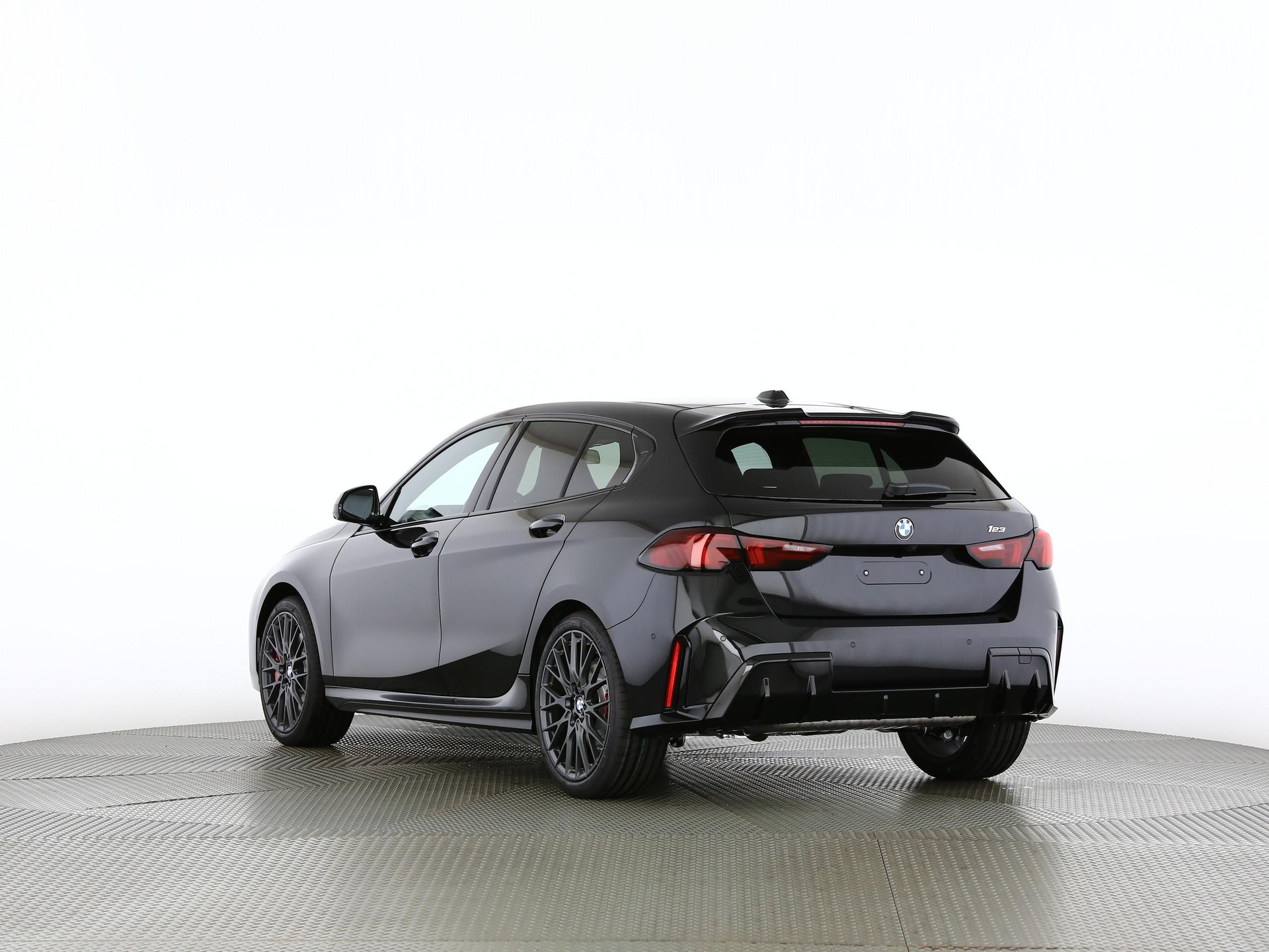 BMW 123 xDrive-image-15