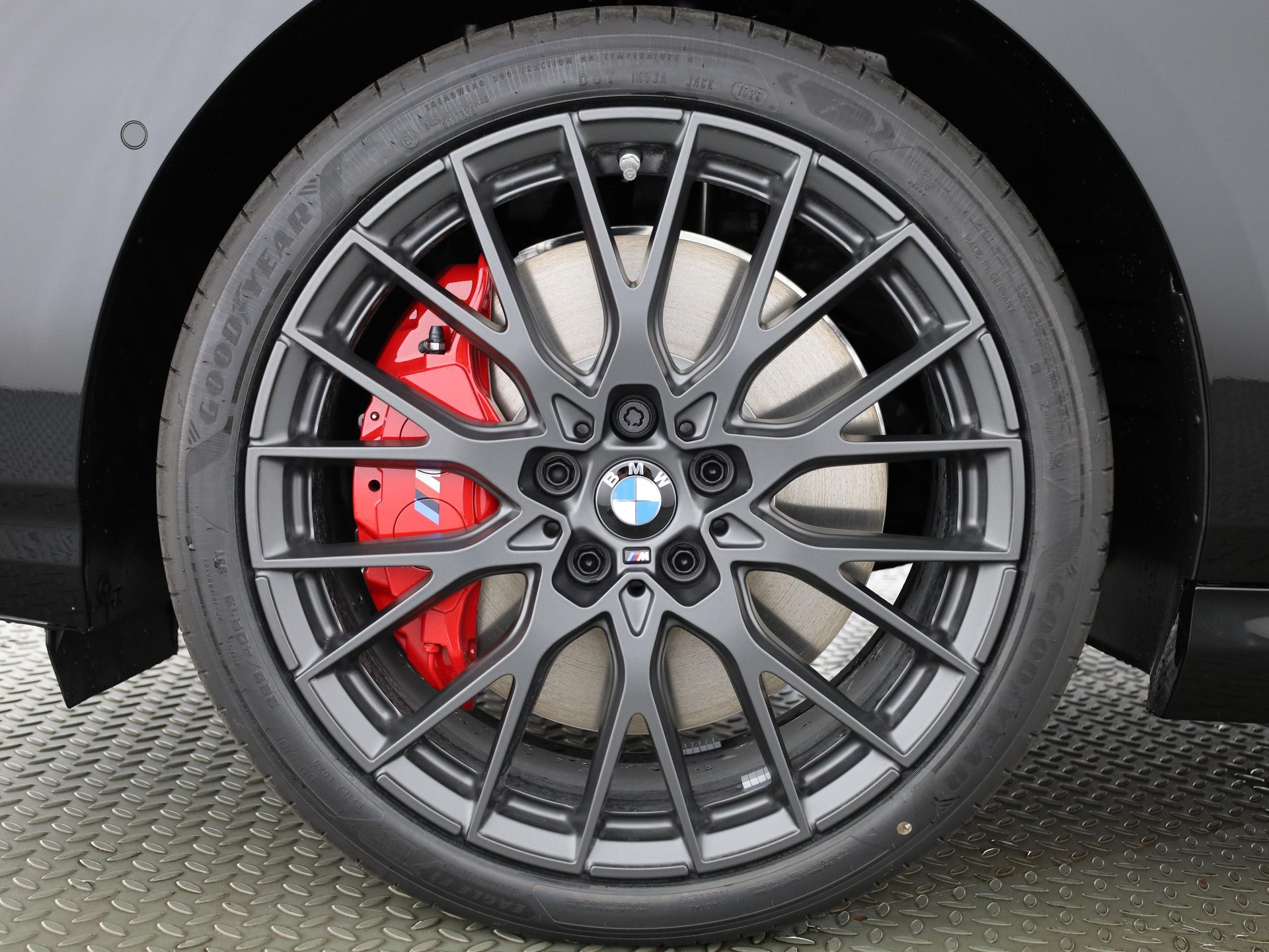 BMW 123 xDrive-image-3