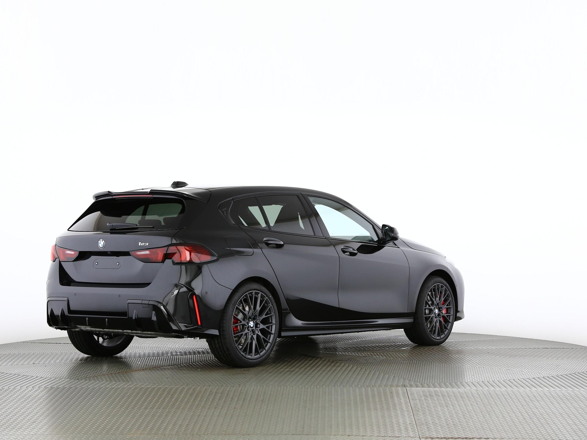 BMW 123 xDrive-image-19