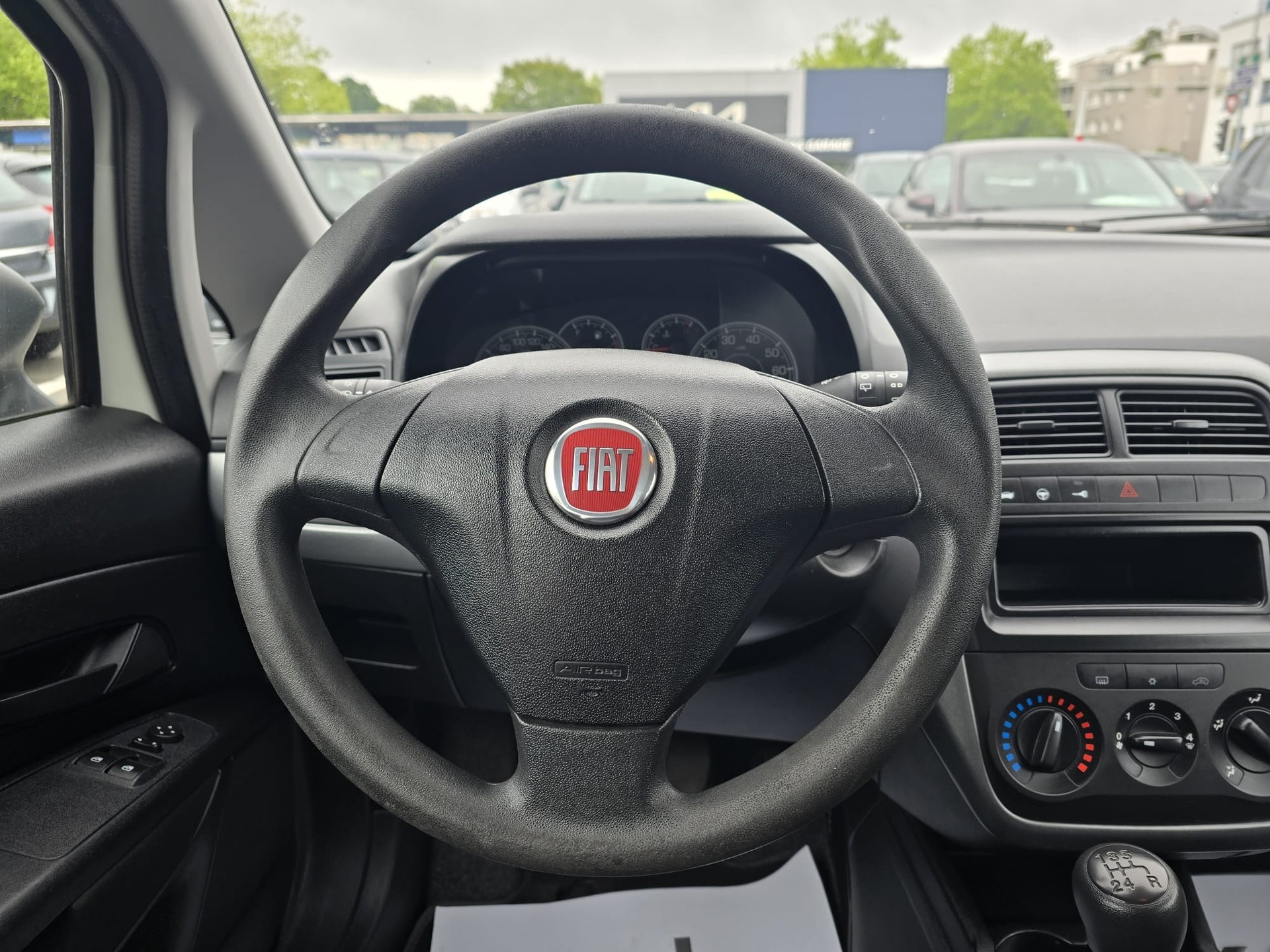 FIAT Punto 1.2 Pop Star-image-9