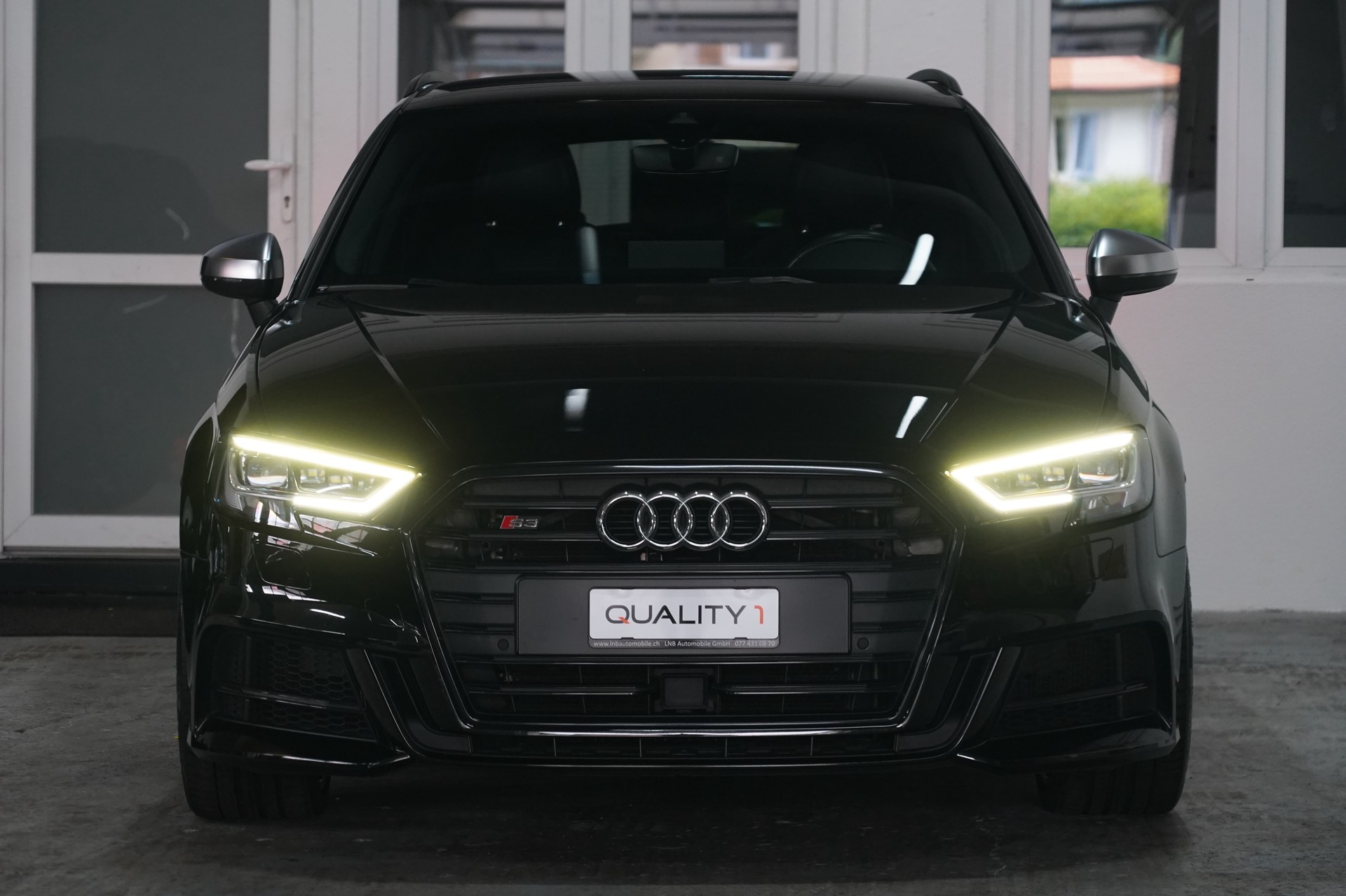 AUDI S3 Sportback 2.0 TFSI quattro S-tronic-image-2