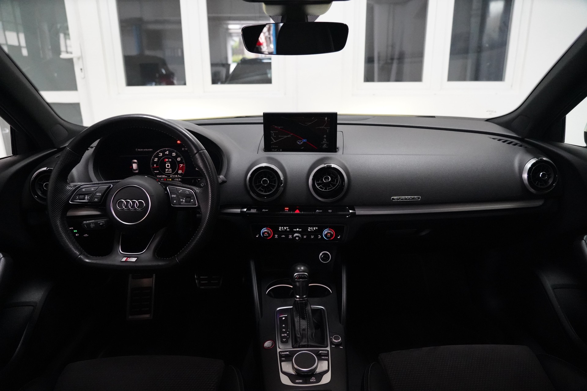 AUDI S3 Sportback 2.0 TFSI quattro S-tronic-image-13
