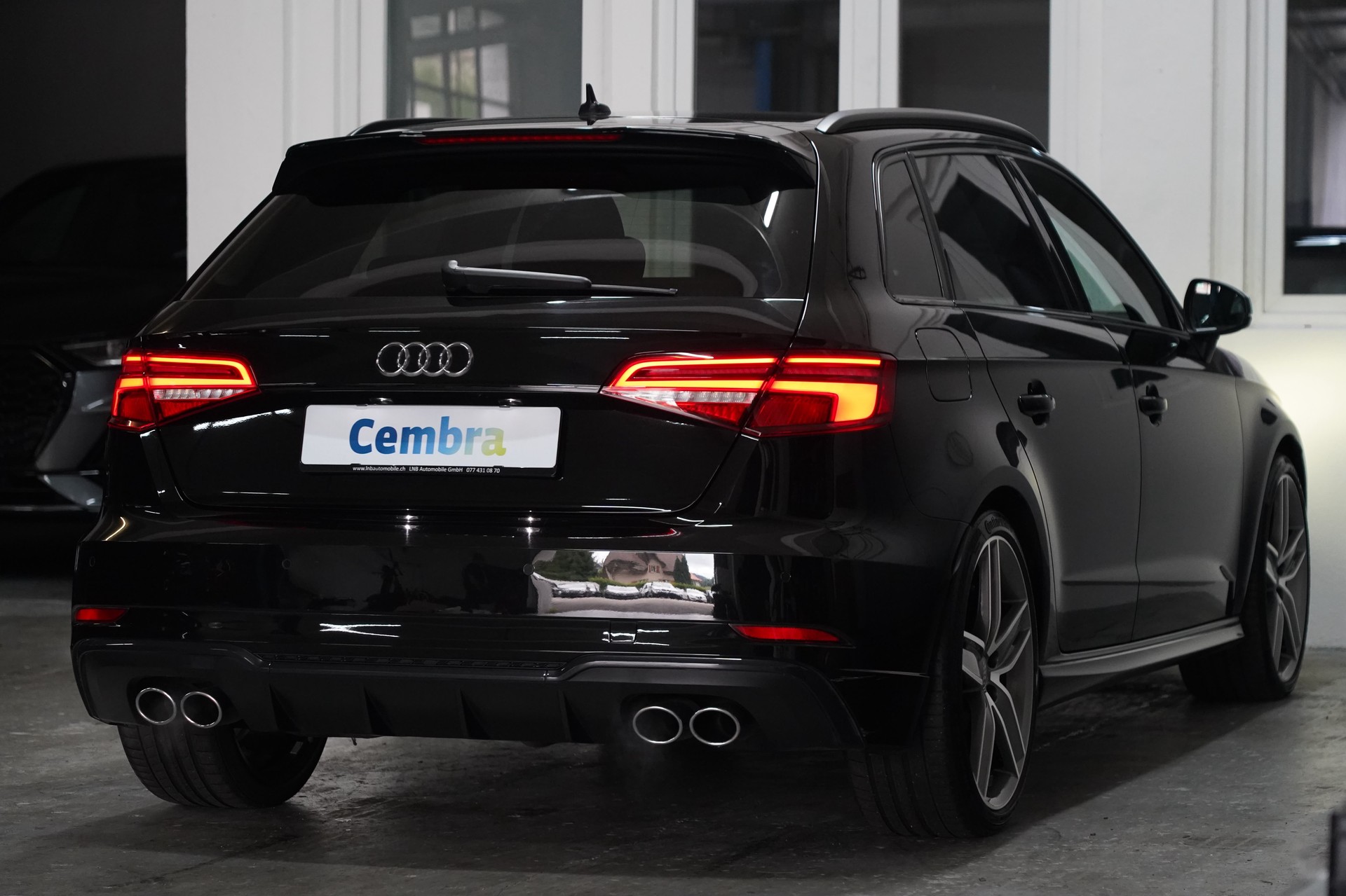AUDI S3 Sportback 2.0 TFSI quattro S-tronic-image-8