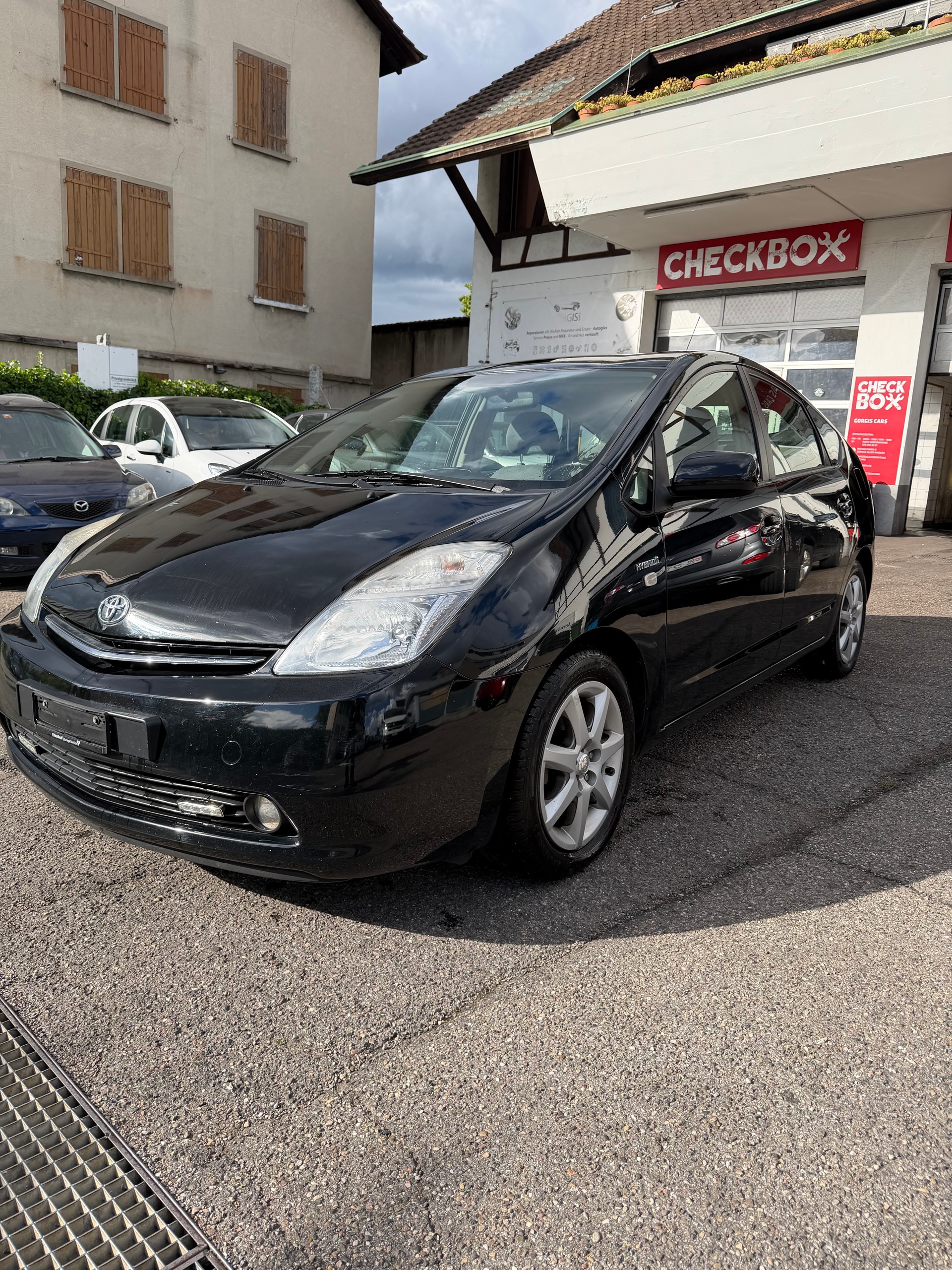 TOYOTA Prius 1.5 16V Hybrid-image-1