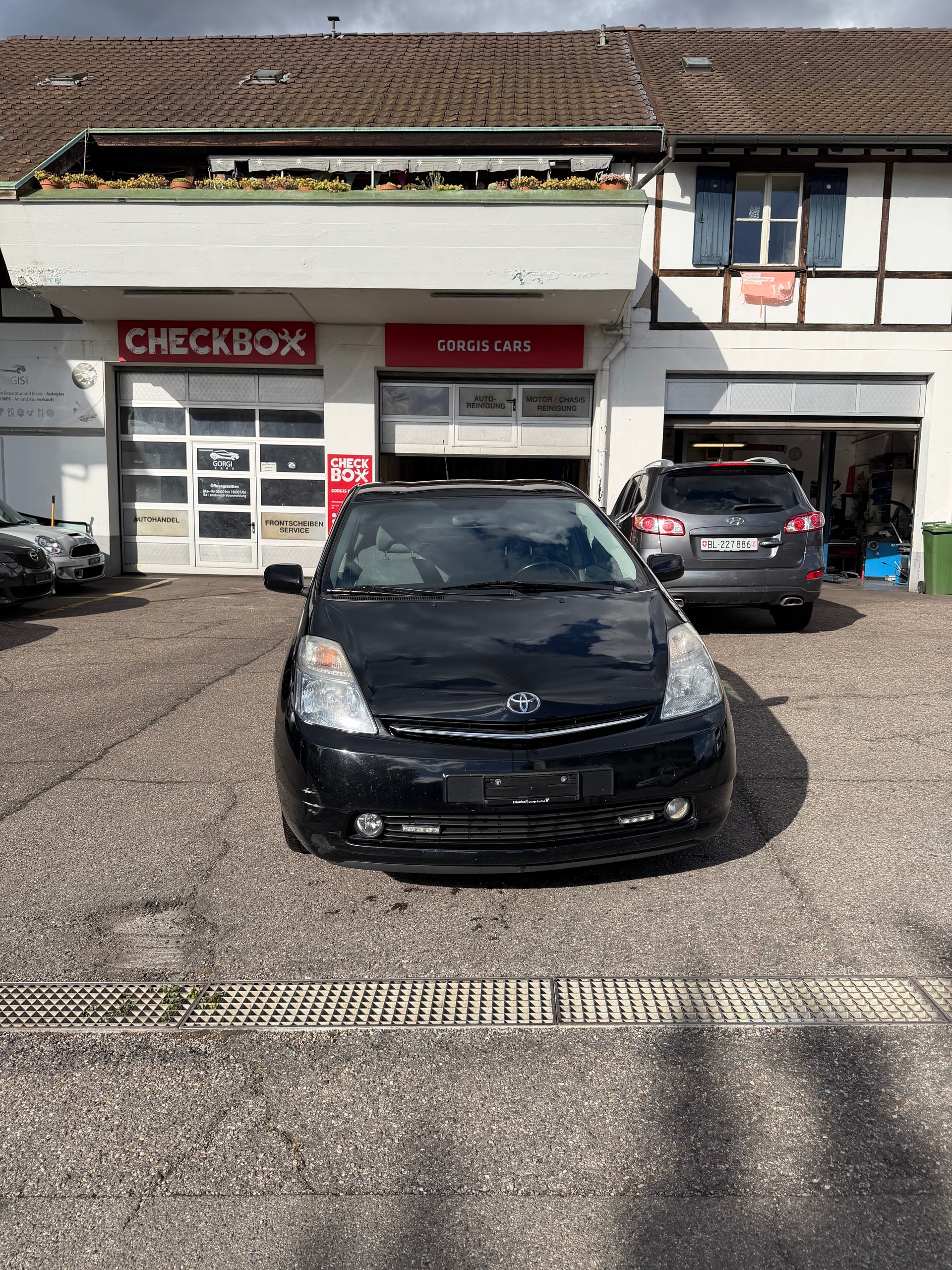 TOYOTA Prius 1.5 16V Hybrid-image-0