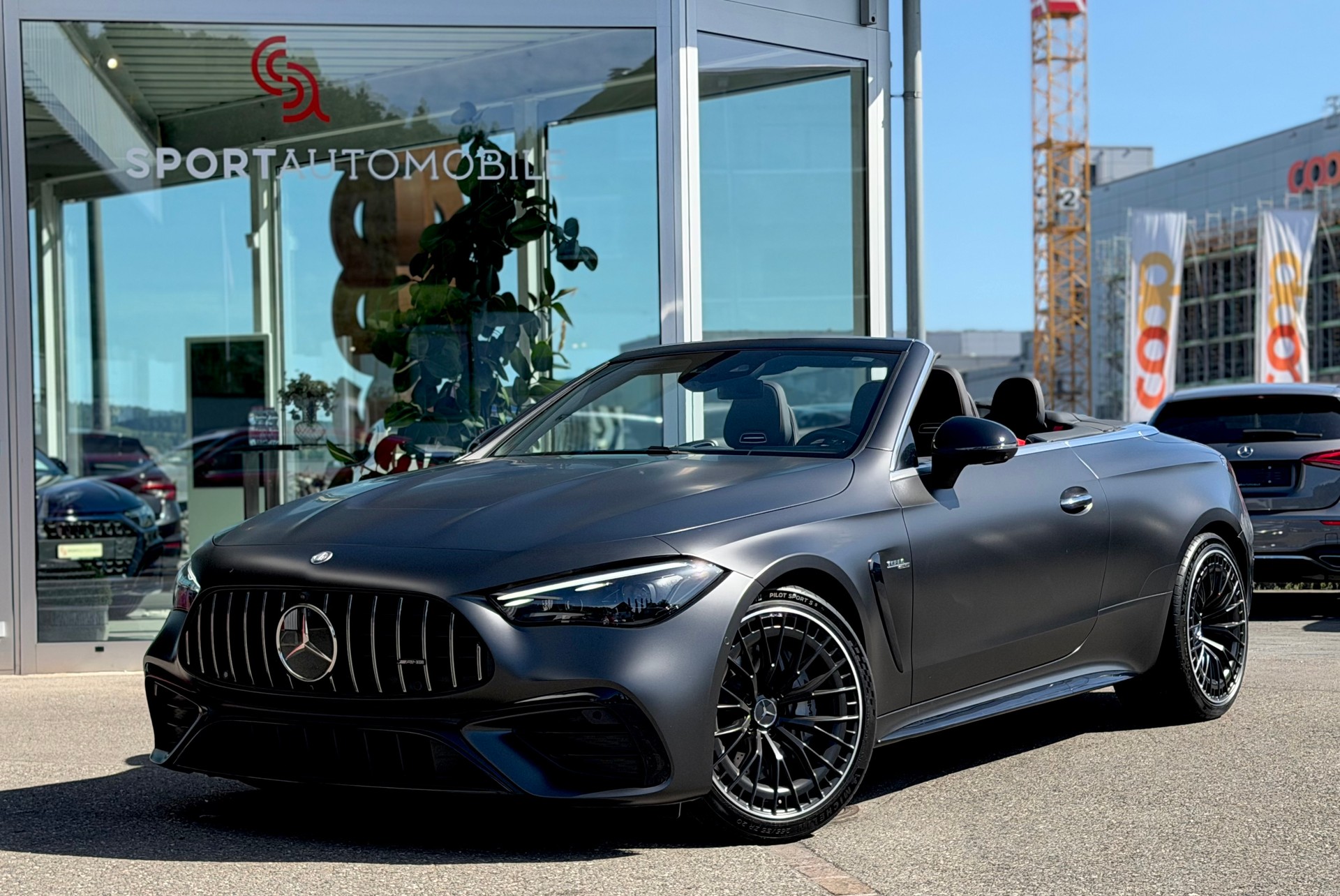 MERCEDES-BENZ CLE AMG 53 Cabrio 4Matic+ 9G-Tronic-image-2