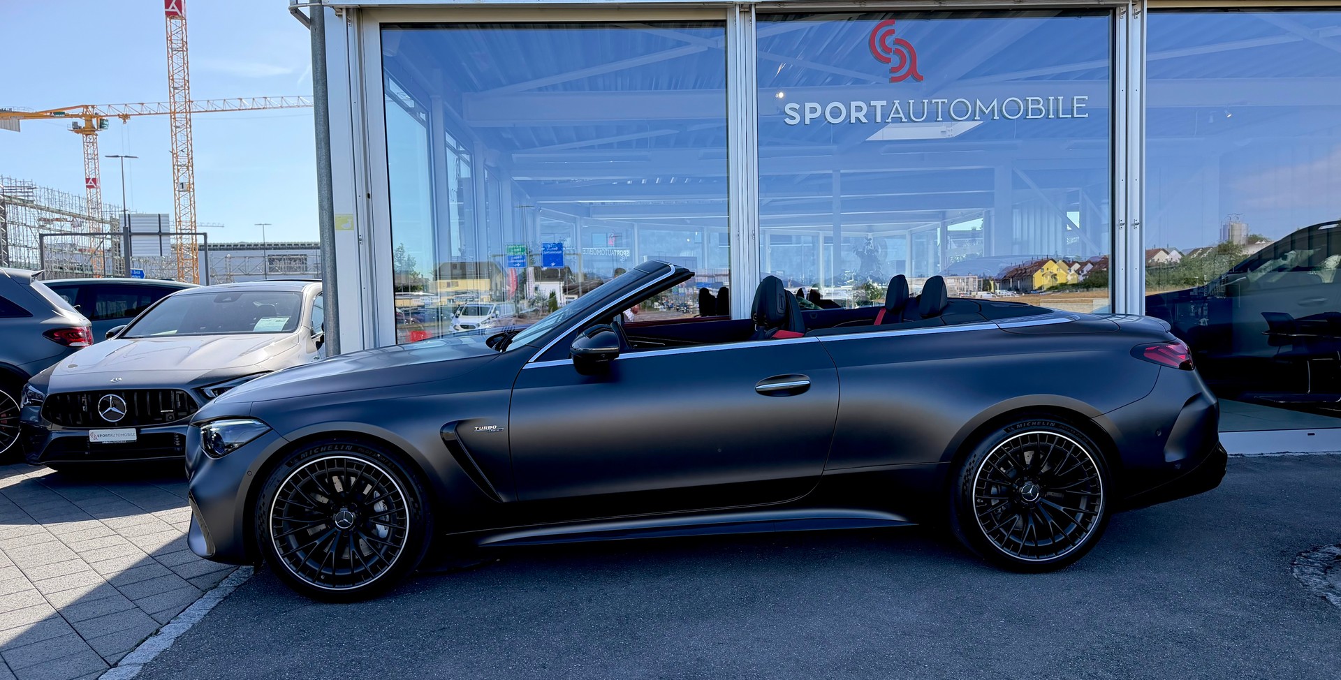 MERCEDES-BENZ CLE AMG 53 Cabrio 4Matic+ 9G-Tronic-image-12