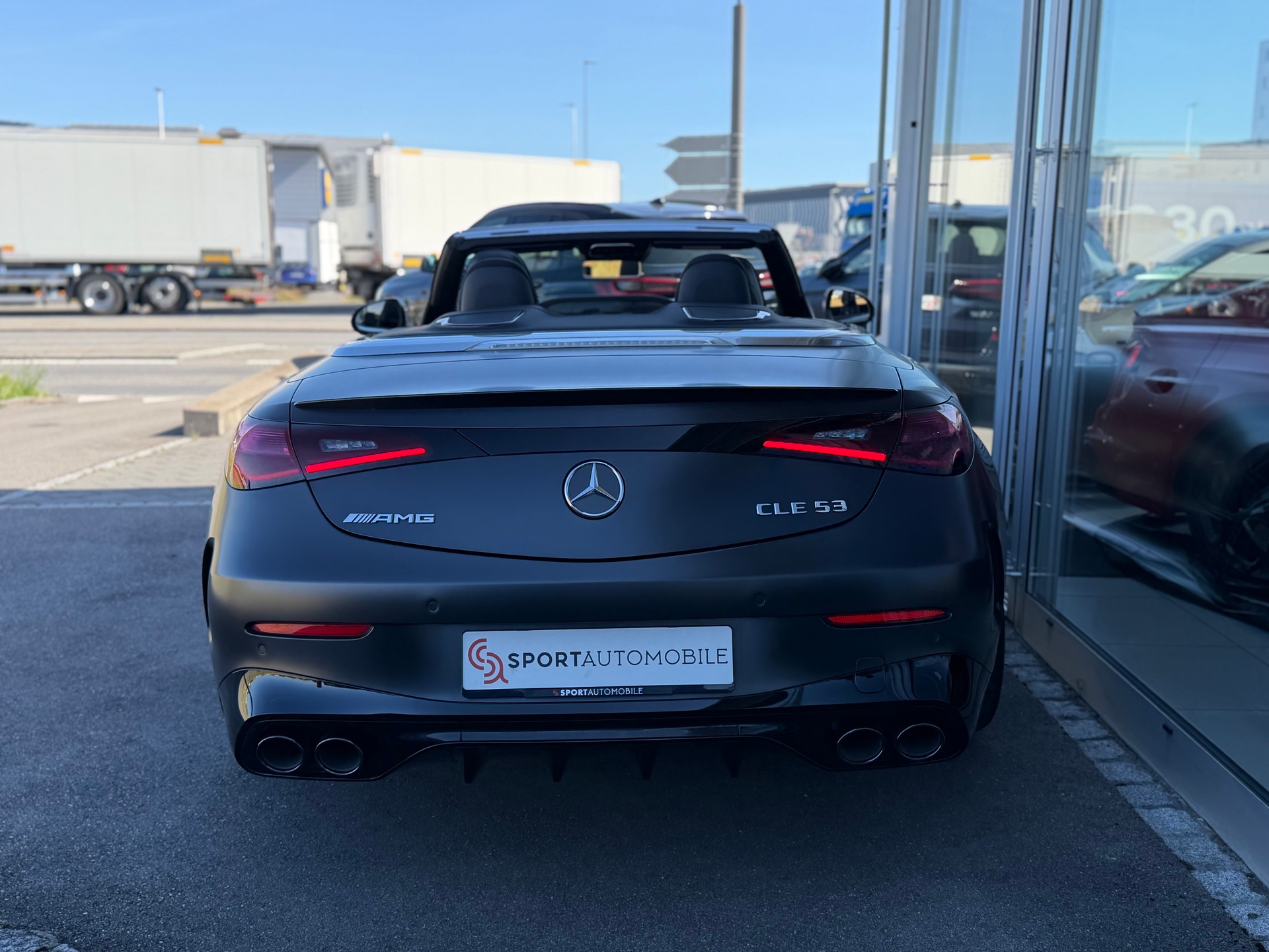 MERCEDES-BENZ CLE AMG 53 Cabrio 4Matic+ 9G-Tronic-image-13