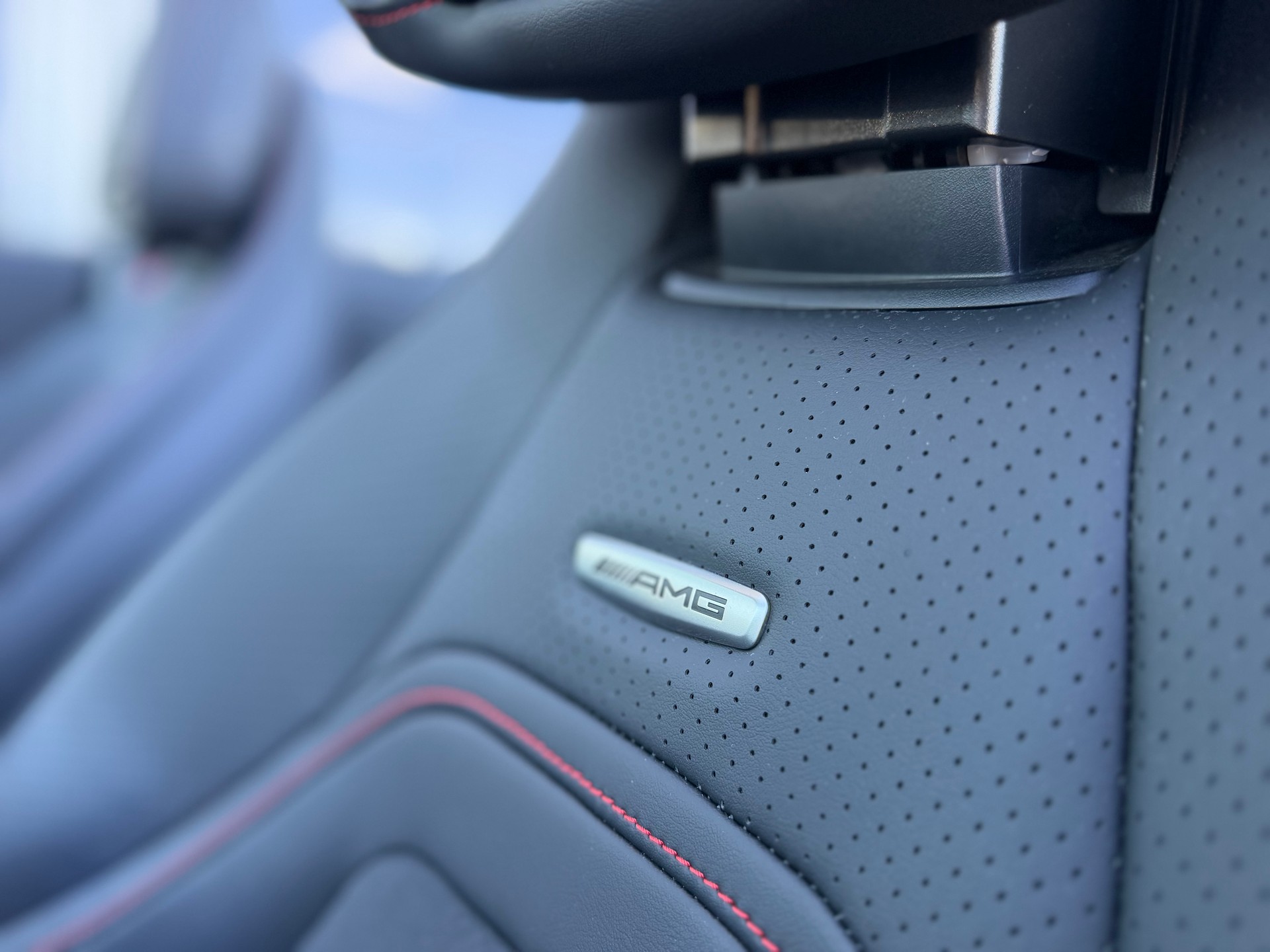 MERCEDES-BENZ CLE AMG 53 Cabrio 4Matic+ 9G-Tronic-image-20