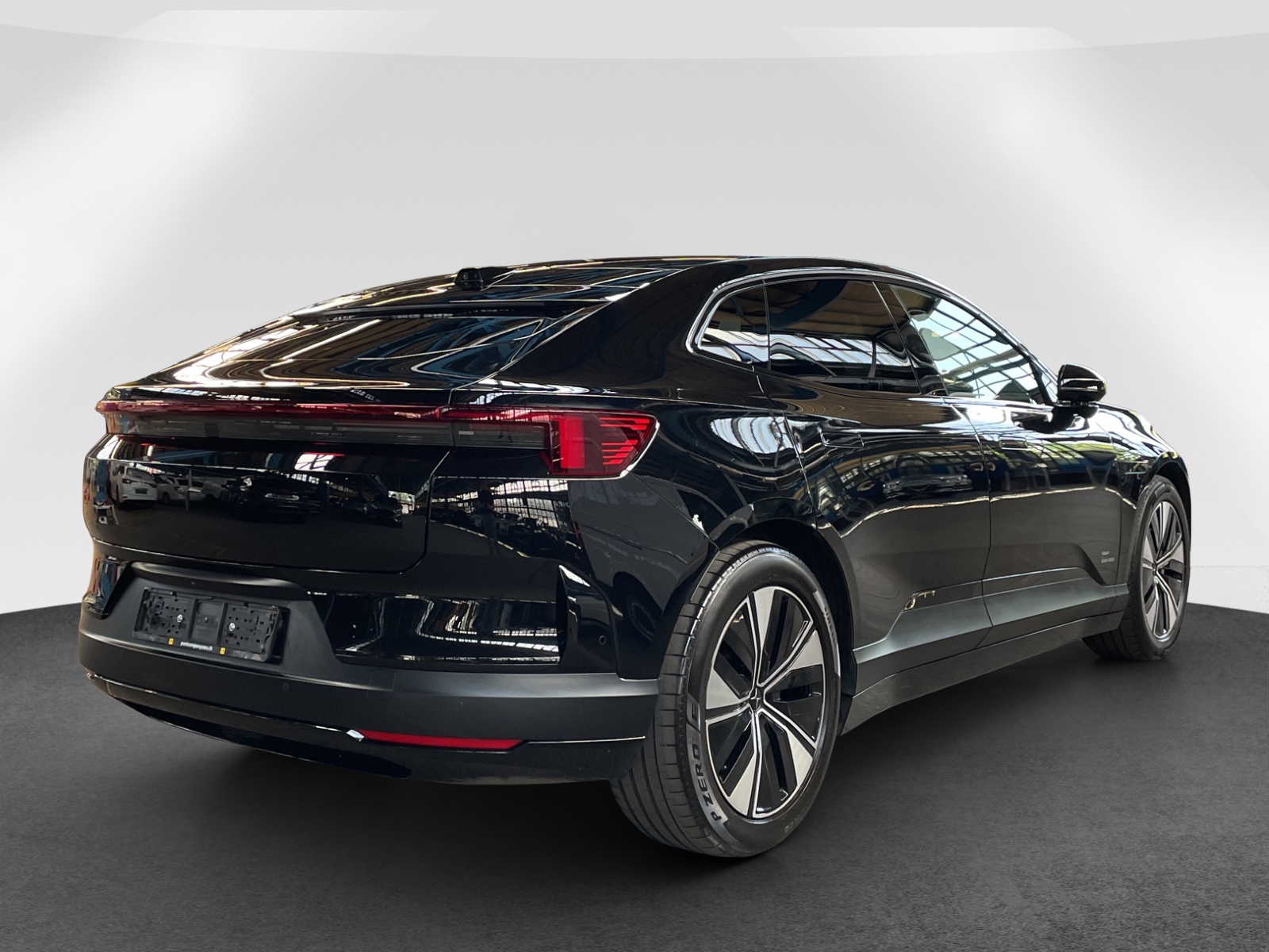 POLESTAR 4 Long Range Dual Motor-image-5