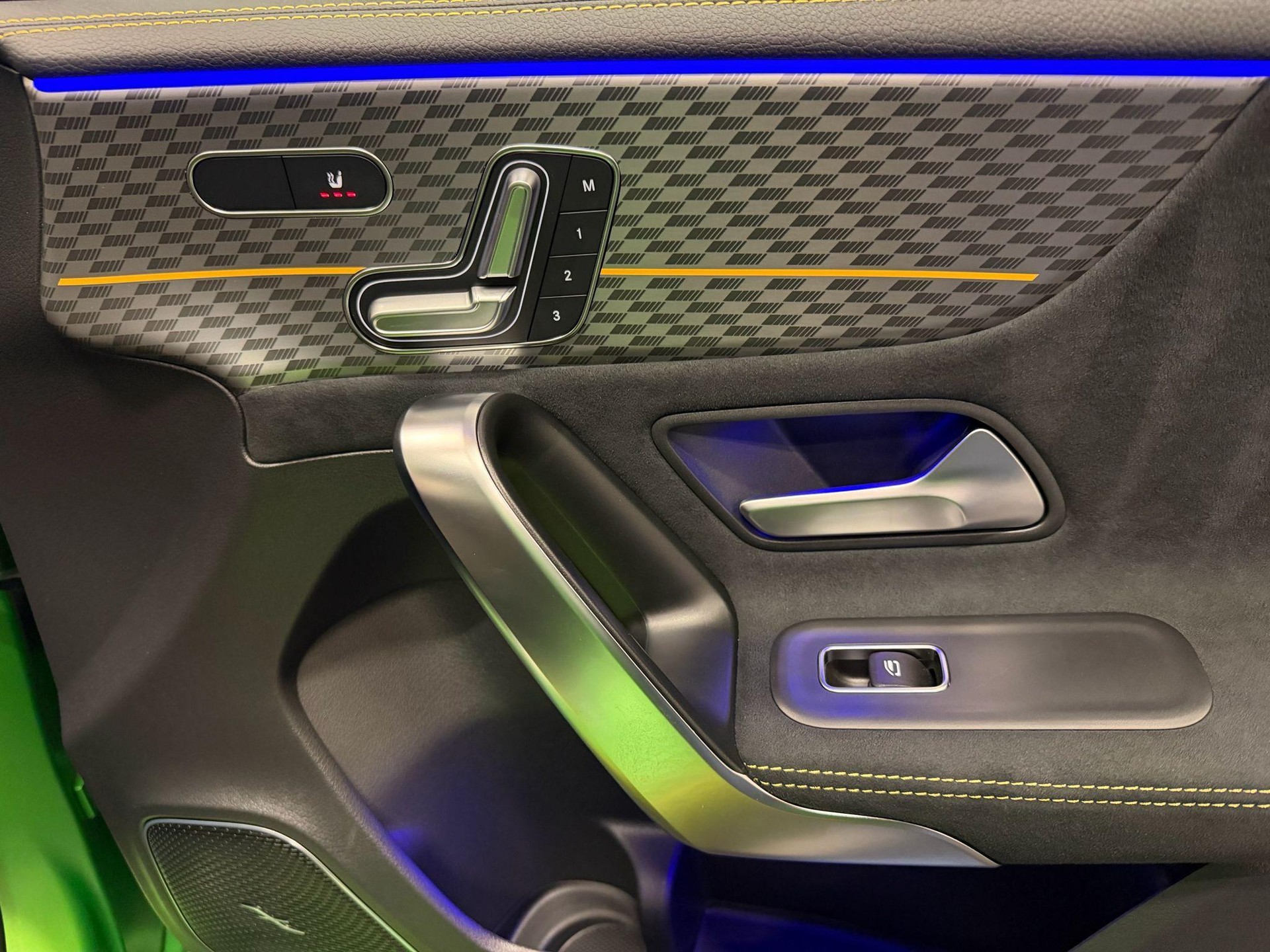 MERCEDES-BENZ A 45 S AMG 4matic+ Limited Edition Green Hell Magno-image-16