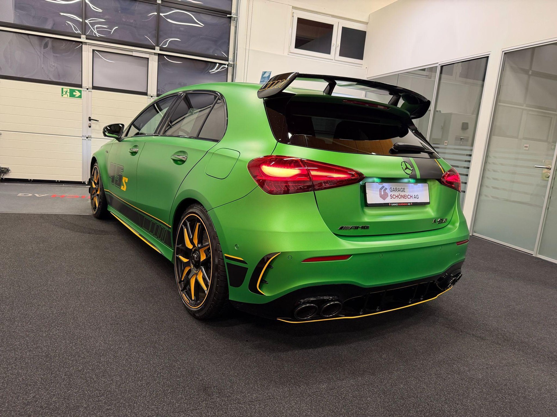 MERCEDES-BENZ A 45 S AMG 4matic+ Limited Edition Green Hell Magno-image-6