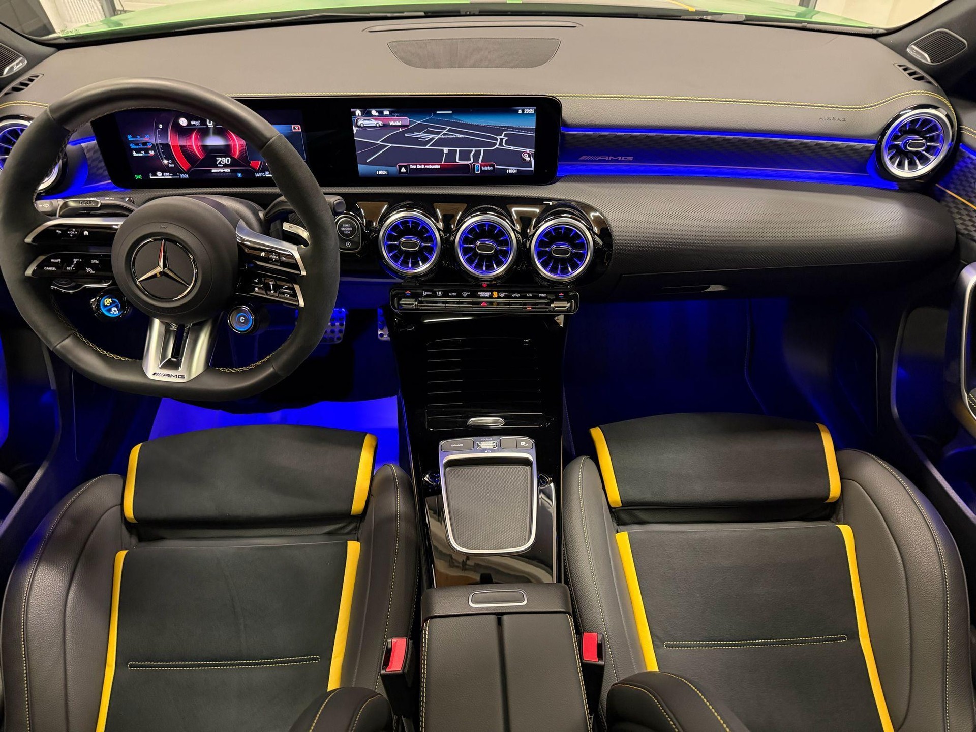 MERCEDES-BENZ A 45 S AMG 4matic+ Limited Edition Green Hell Magno-image-12
