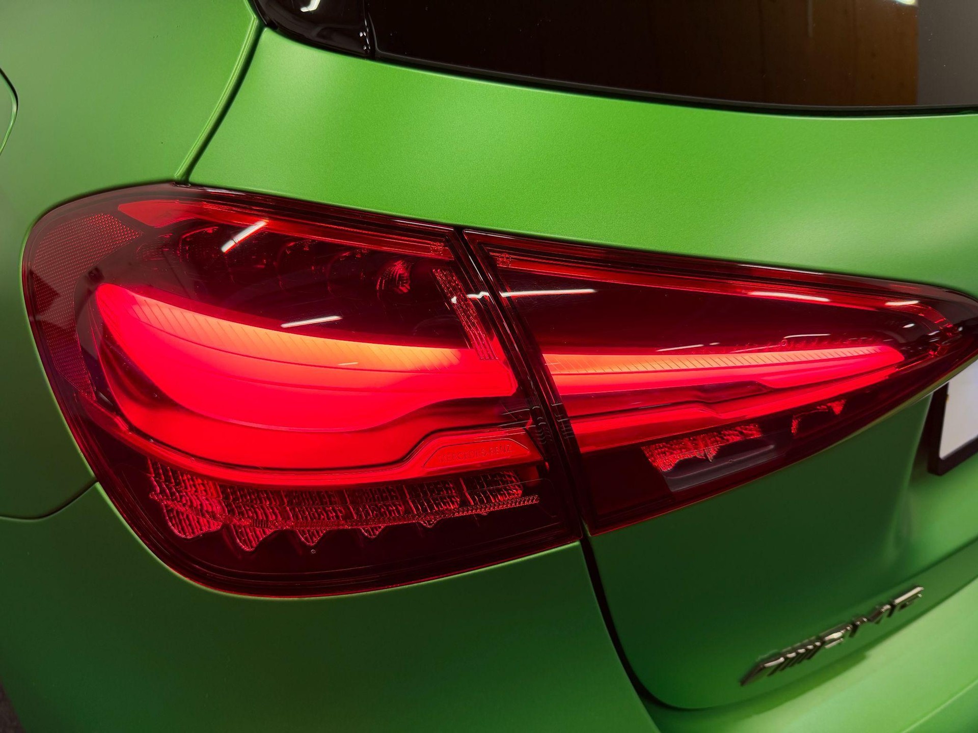 MERCEDES-BENZ A 45 S AMG 4matic+ Limited Edition Green Hell Magno-image-8