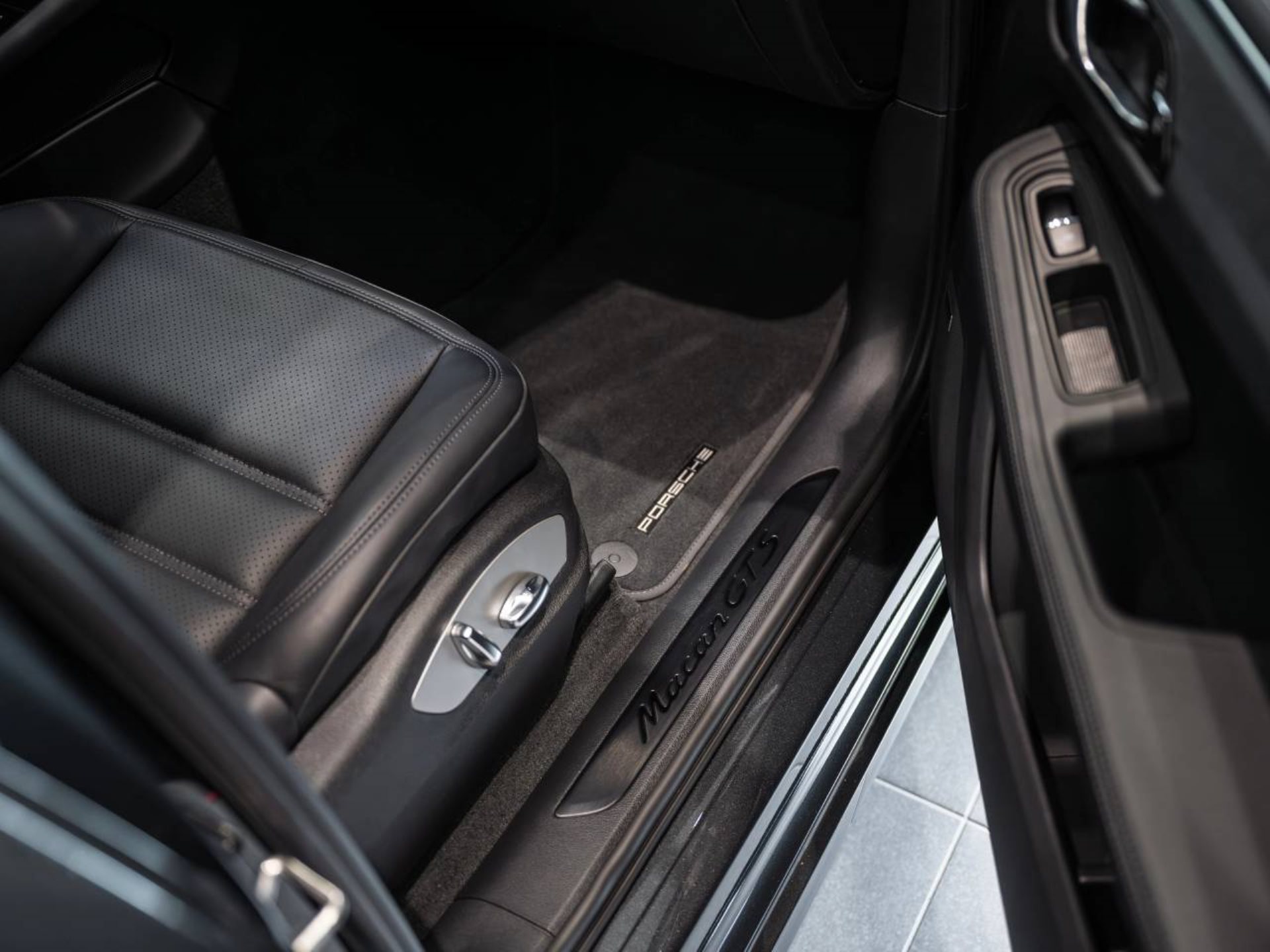 PORSCHE Macan GTS-image-22